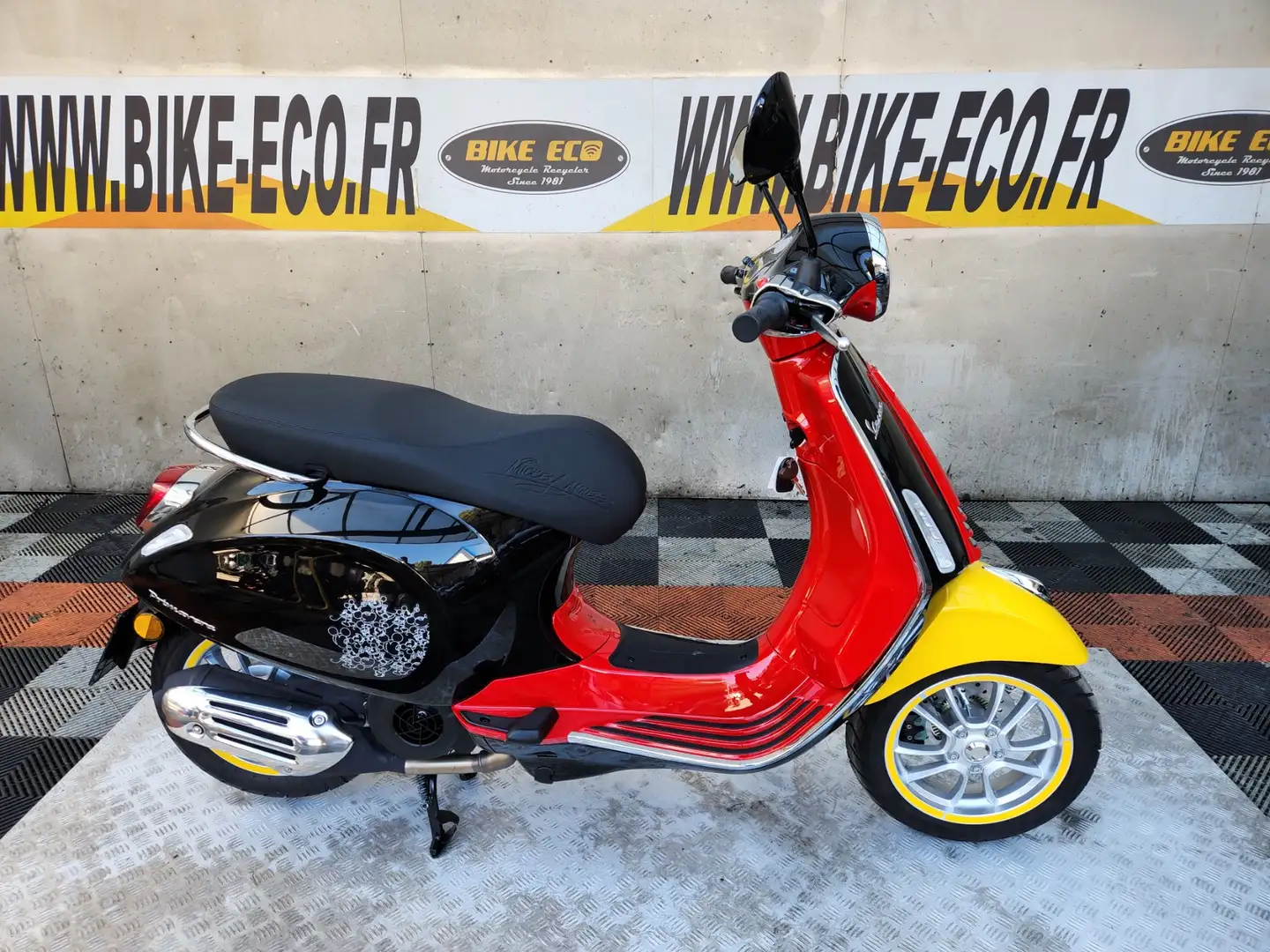 Piaggio Primavera Negru - 1