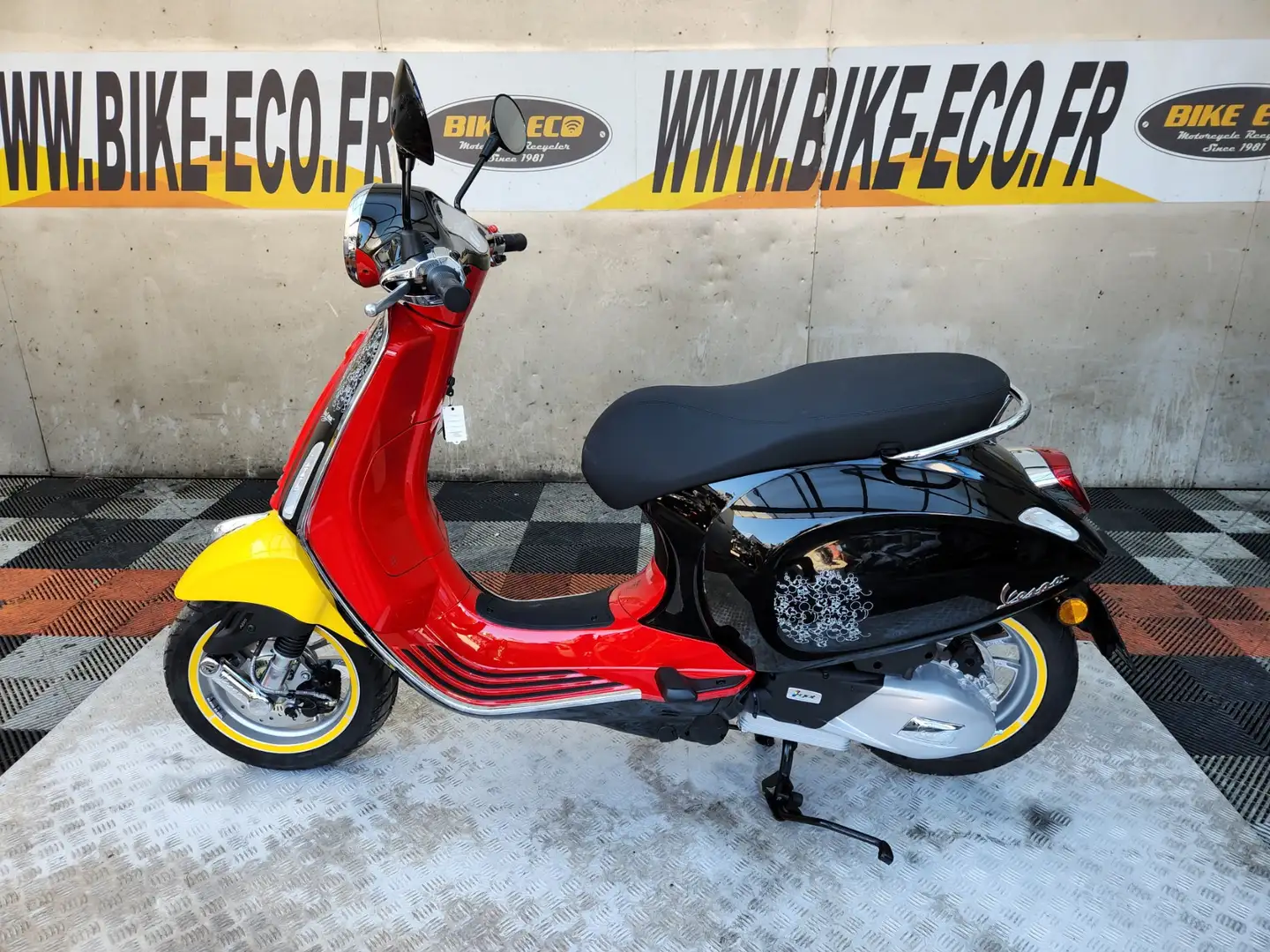 Piaggio Primavera Negru - 2