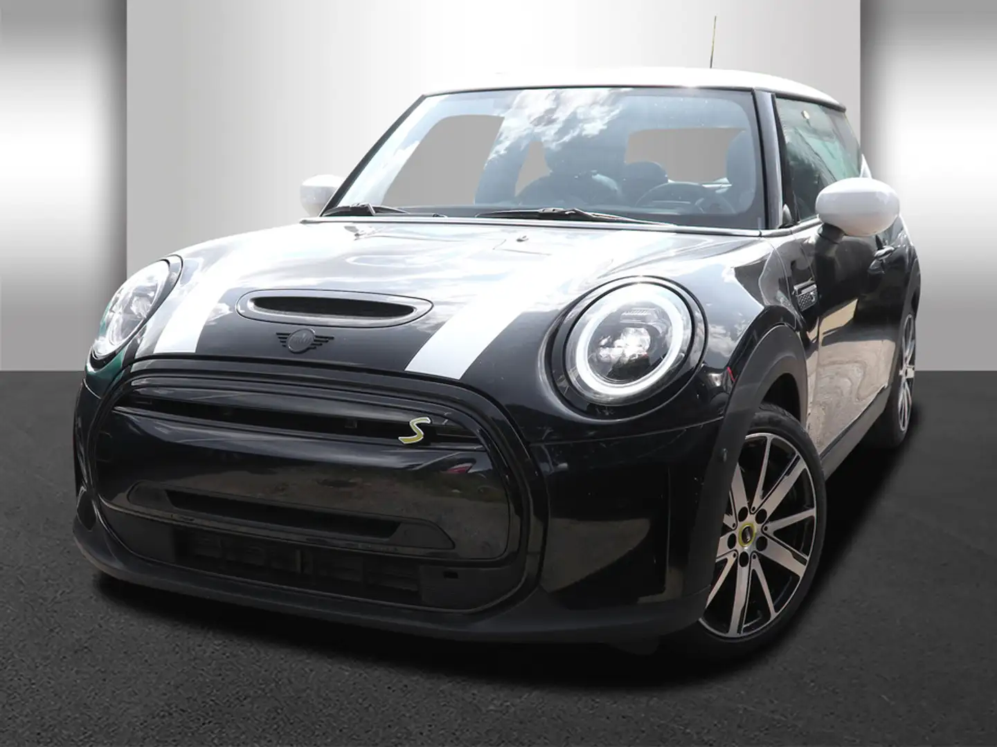MINI Cooper SE Classic Trim Panorama UPE 44.400,-Euro Schwarz - 2
