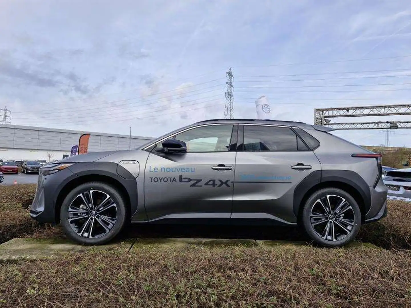 Toyota bZ4X Style Gris - 2