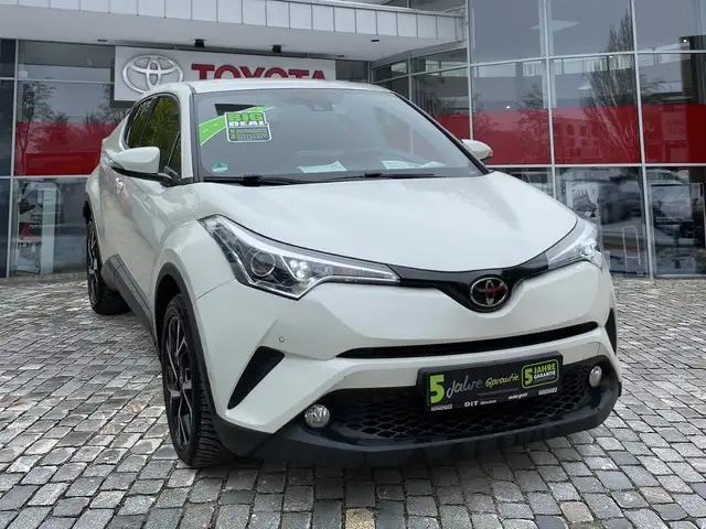 Toyota C-HR view 7