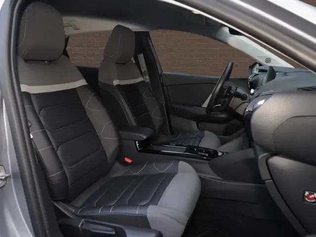 Citroen C4 view 9