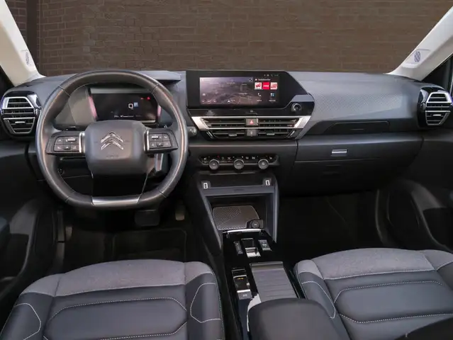 Citroen C4 view 13