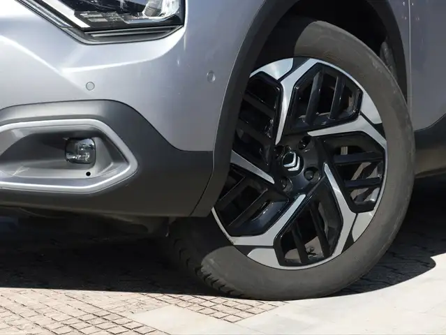 Citroen C4 view 5