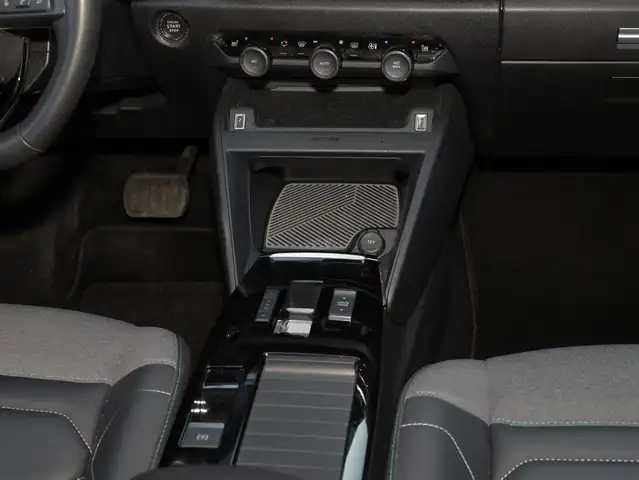 Citroen C4 view 11