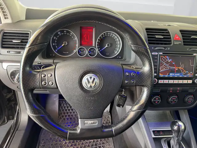 Volkswagen Golf view 11