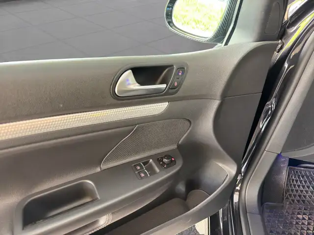 Volkswagen Golf view 13