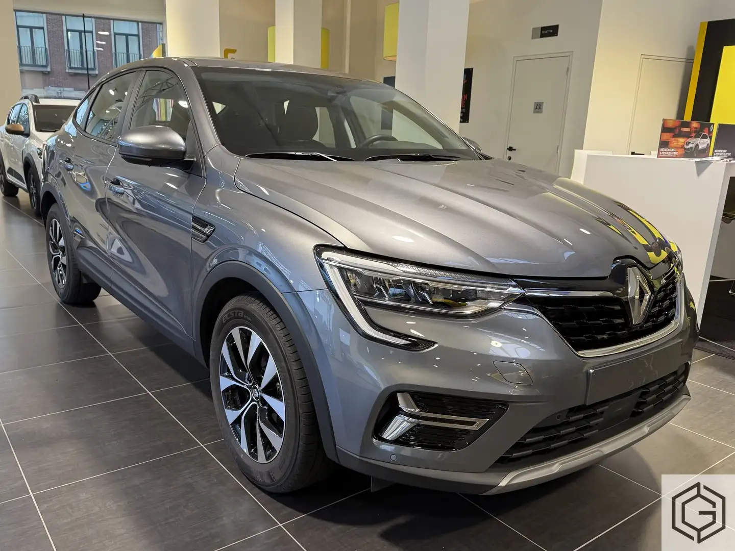 Renault Arkana ZEN TCe 140 EDC *Trekhaak/Navi/Cam/PDC/... Grijs - 2