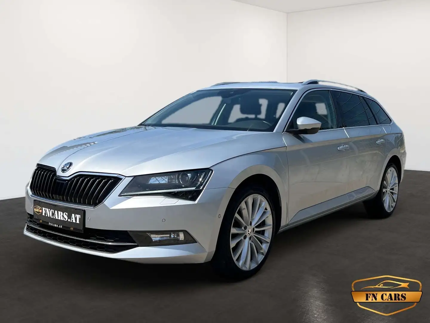 Skoda Superb 2.0 TDI Style 4x4 DSG | Panorama | ACC | LED |  Grau - 1