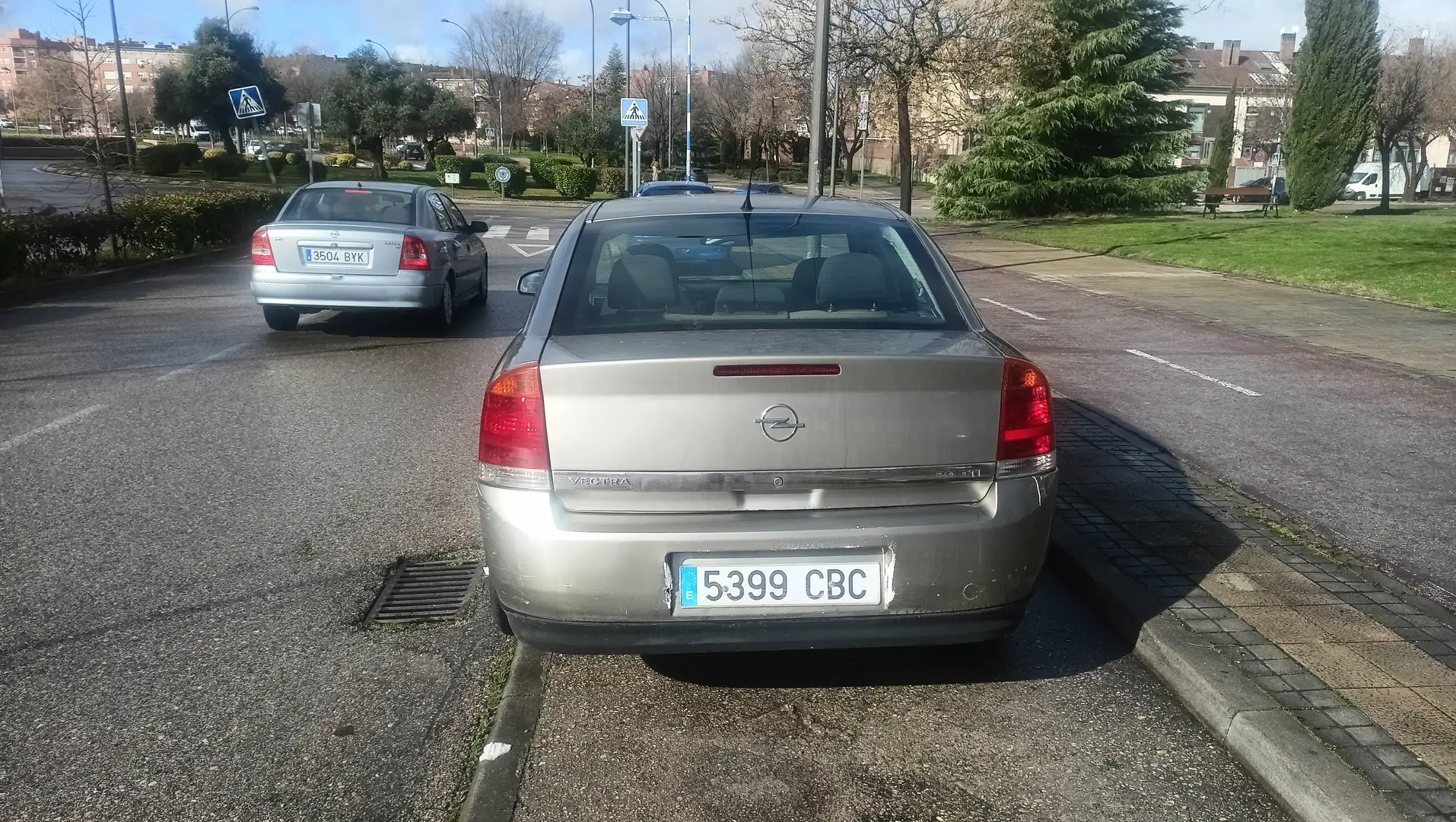 Opel Vectra Vectra 2.0DTI 16v Royal Royal Oro - 1