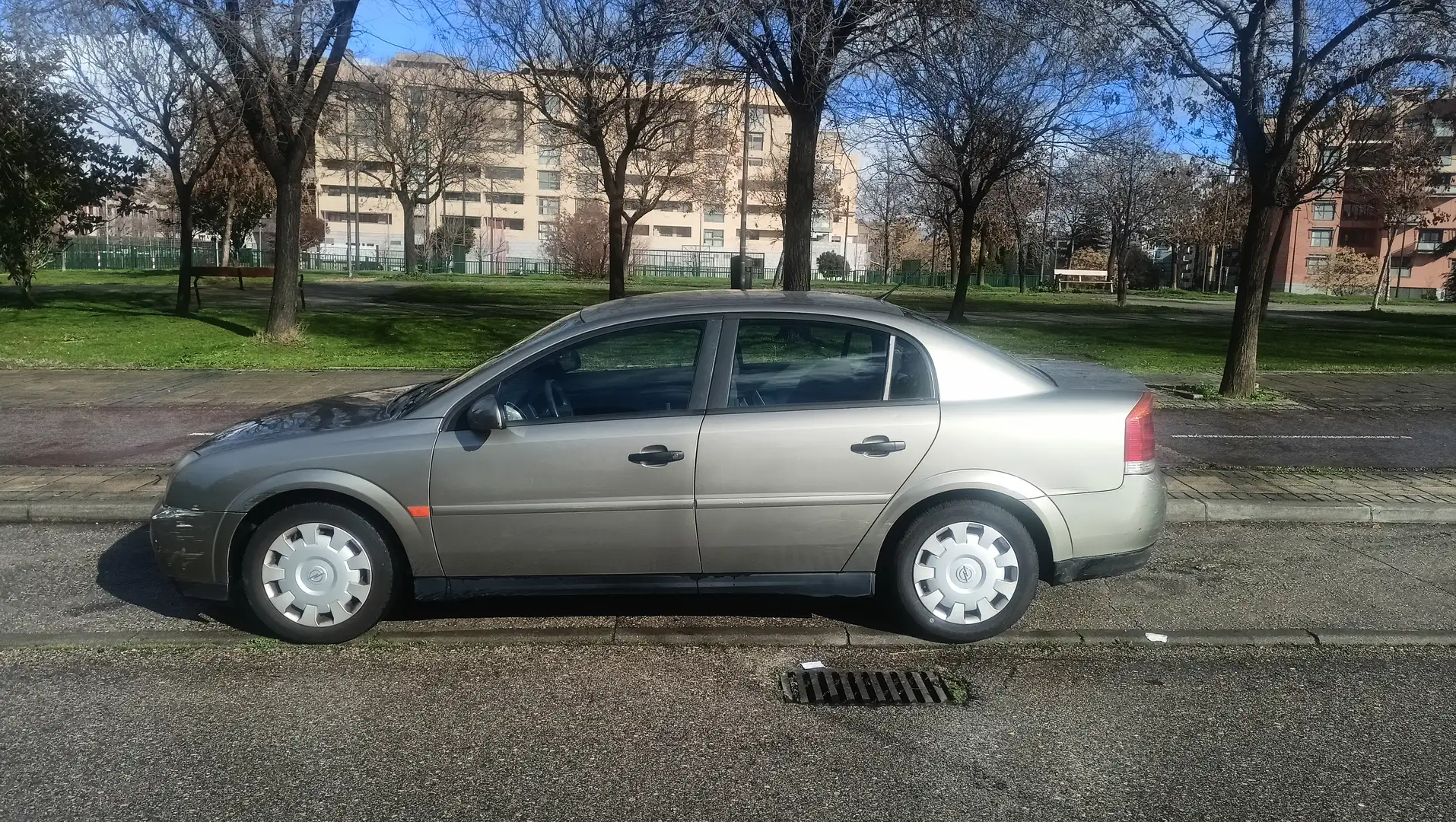 Opel Vectra Vectra 2.0DTI 16v Royal Royal Oro - 2