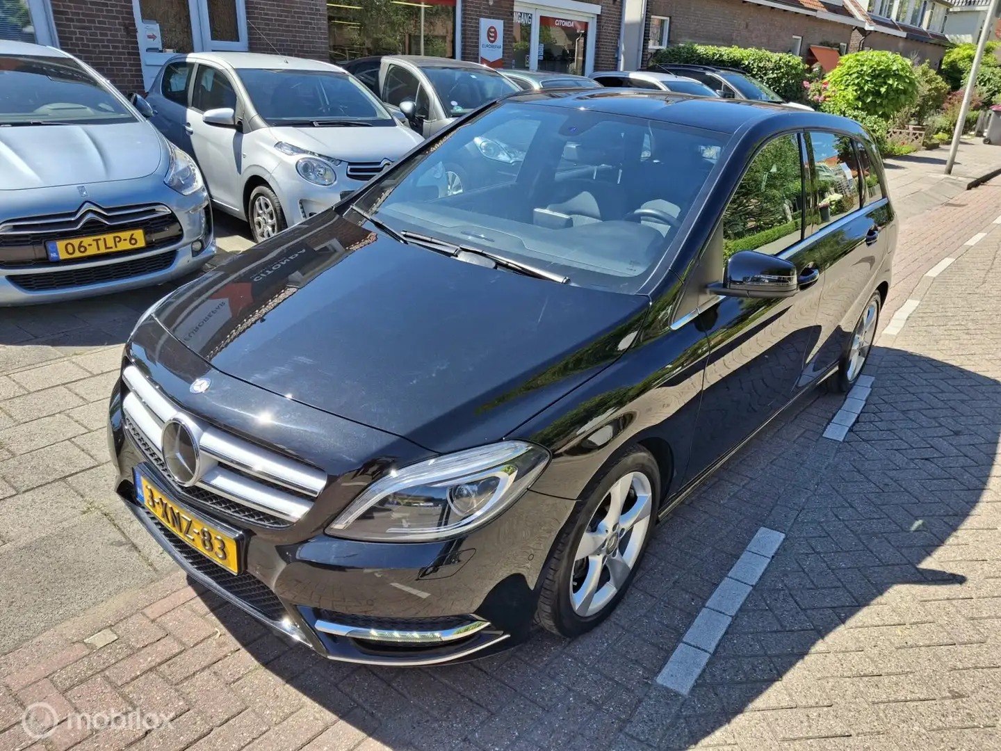 Mercedes-Benz B 180 Prestige Comfort, AUT.VERSN. 7g-dtg Zwart - 1