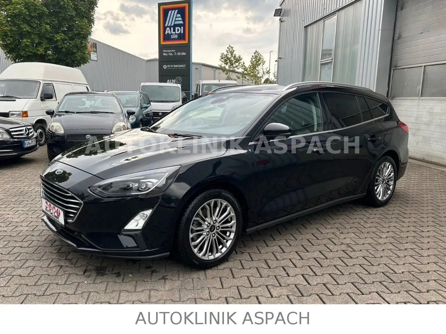 Ford Focus Turnier Titanium  *AUTOMATIK * LED * TEMP Nero - 1