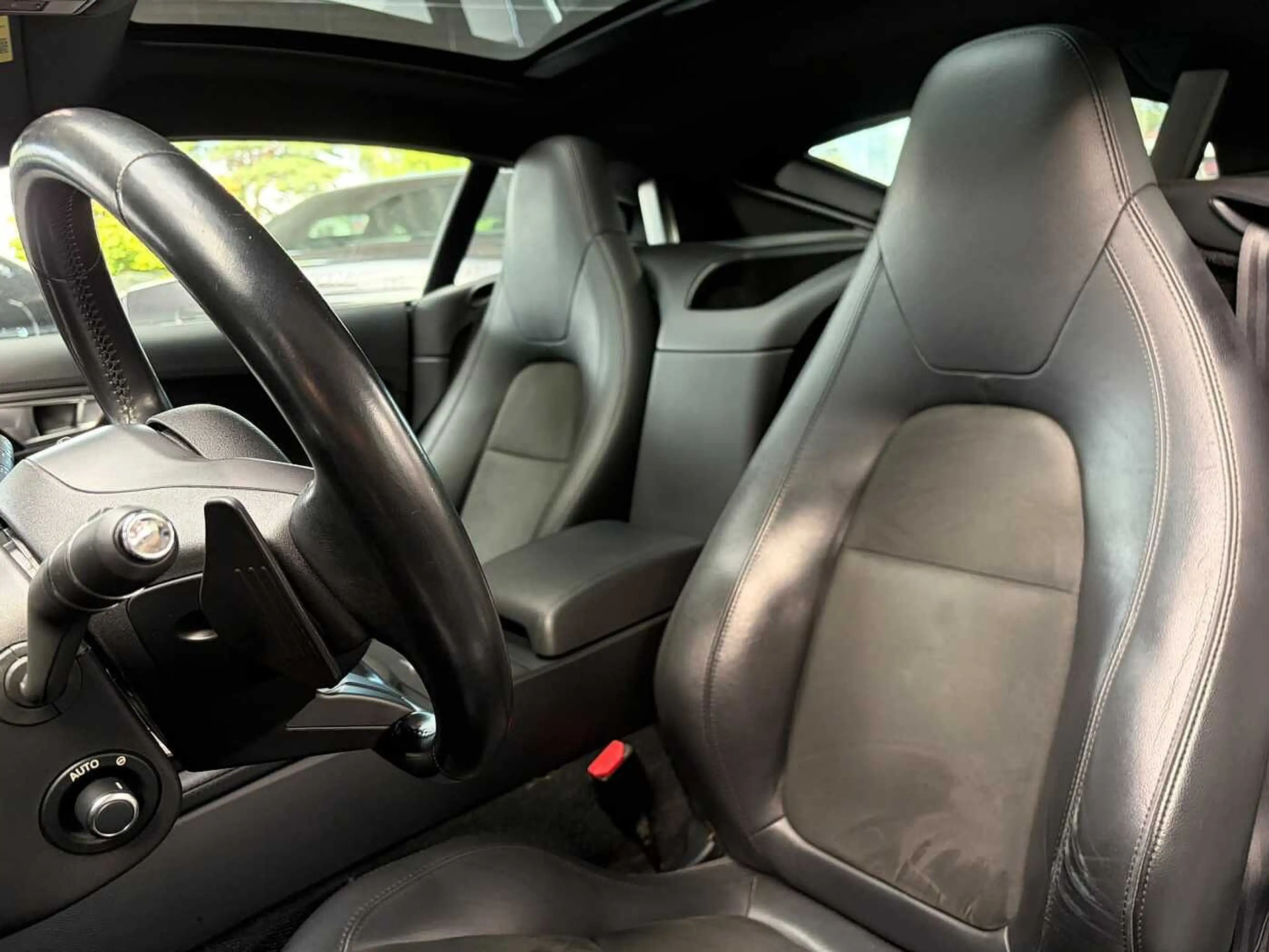 Jaguar F-Type Coupe Automatik - Pano, Navi, PDC, Bi-Xenon — photo 9