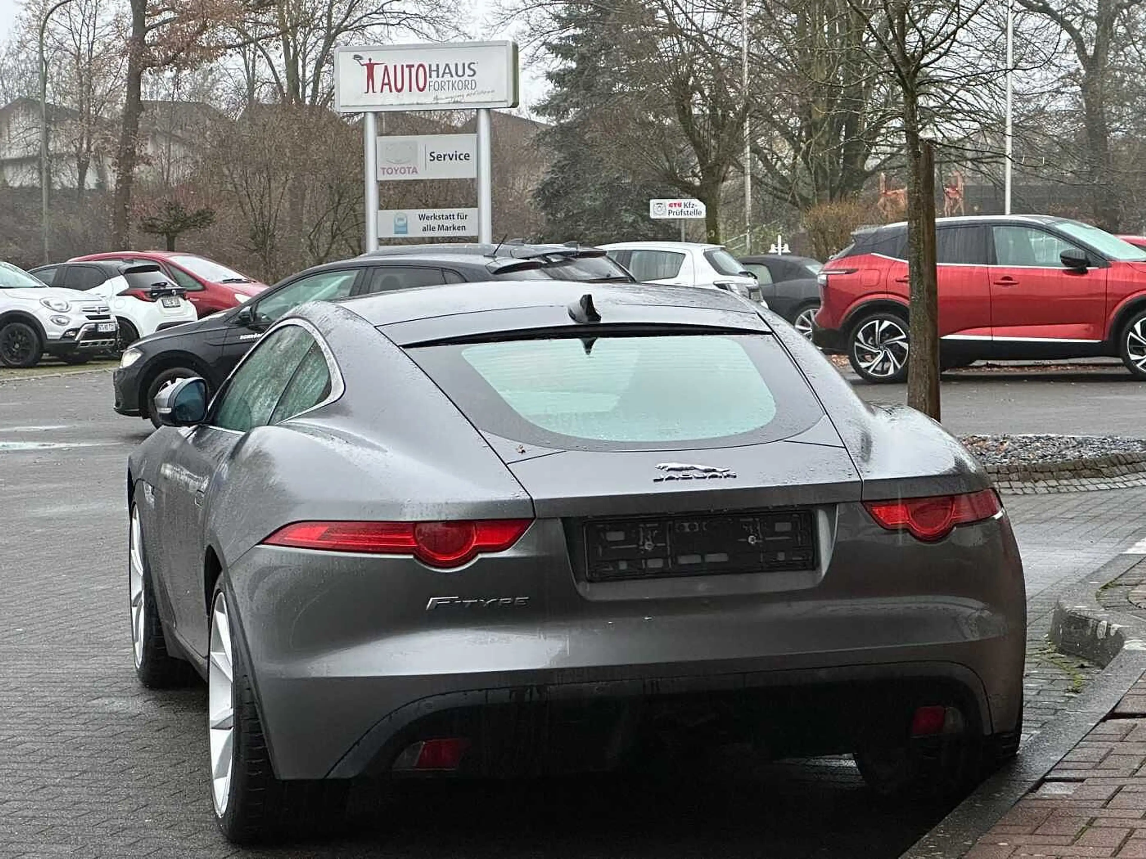 Jaguar F-Type Coupe Automatik - Pano, Navi, PDC, Bi-Xenon — photo 5
