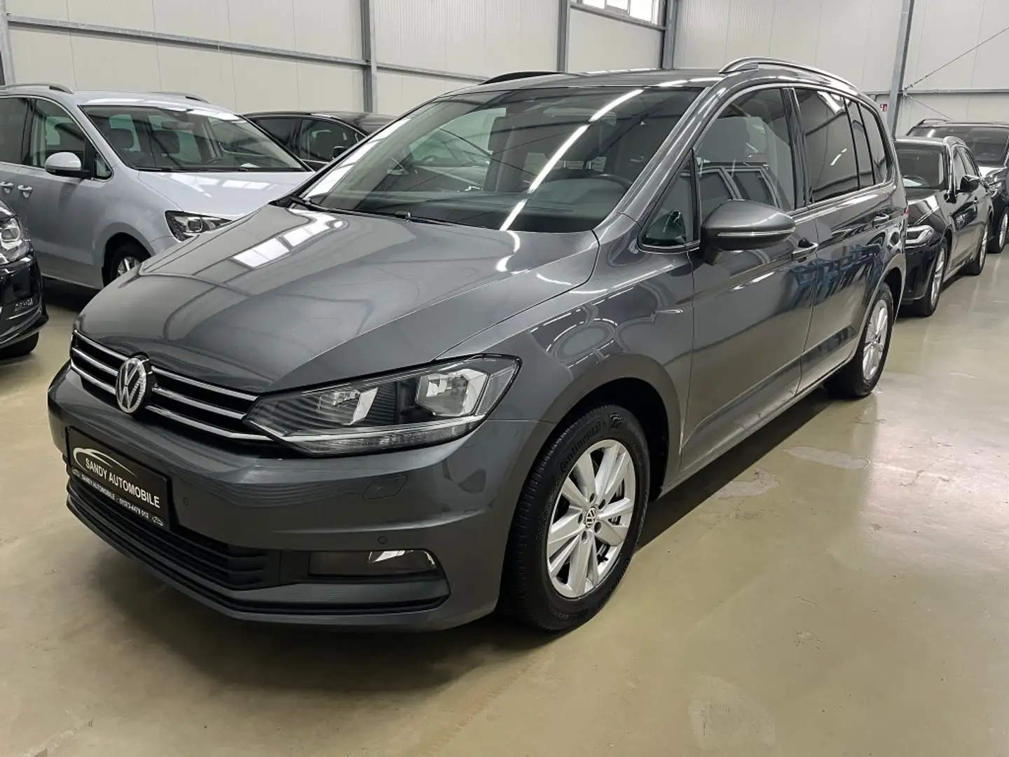 Volkswagen Touran Comfortline 7.Sitzer ACC Navi Parkpilot Gris - 1