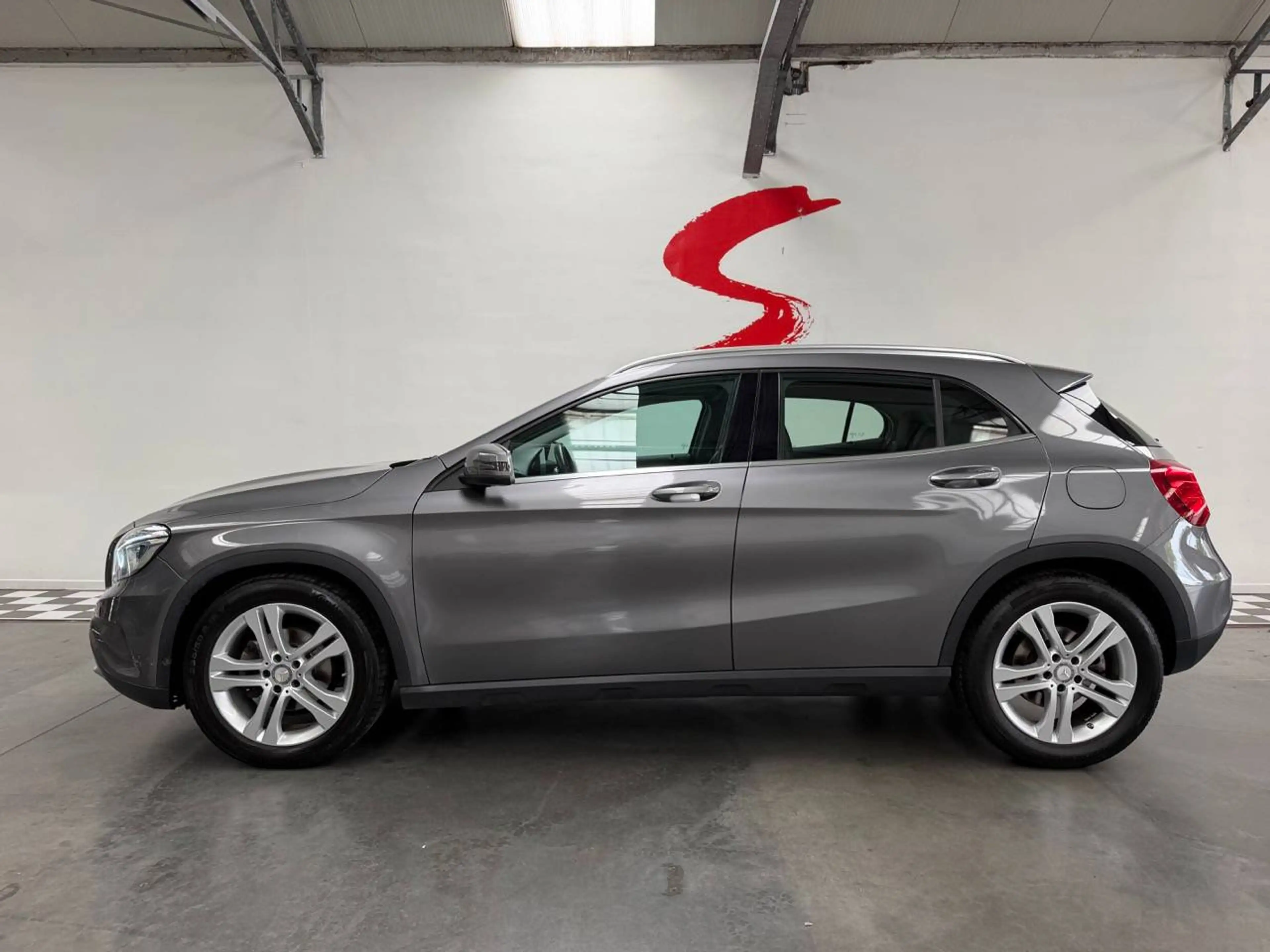 Mercedes-Benz GLA 180 GLA 180 d — photo 5