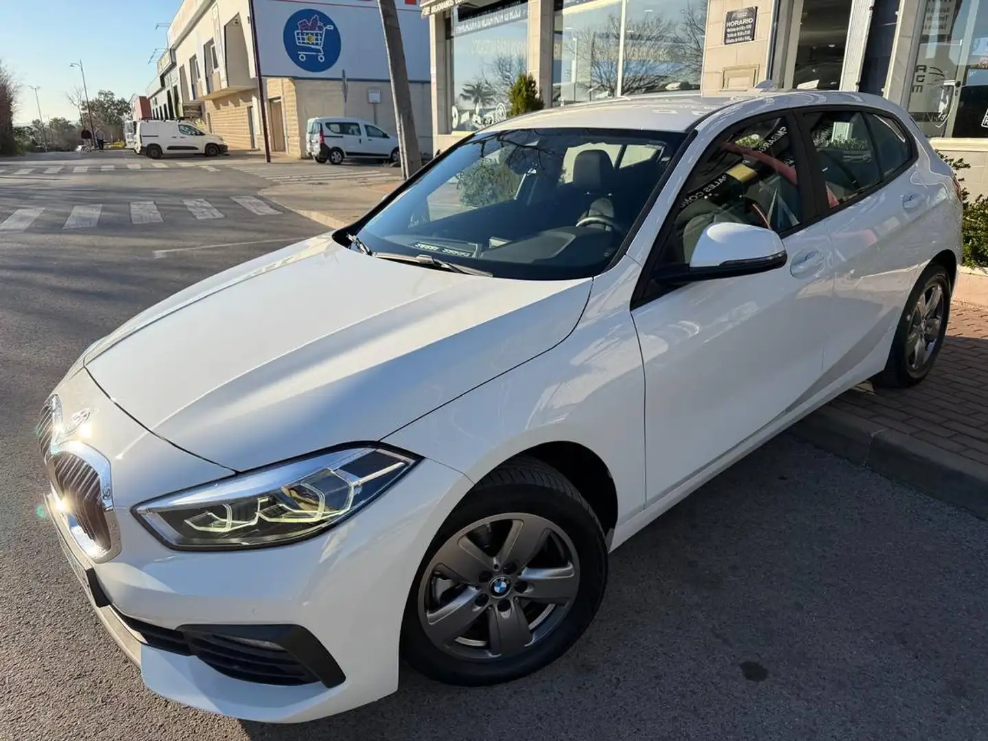 BMW 116 116d Weiß - 1