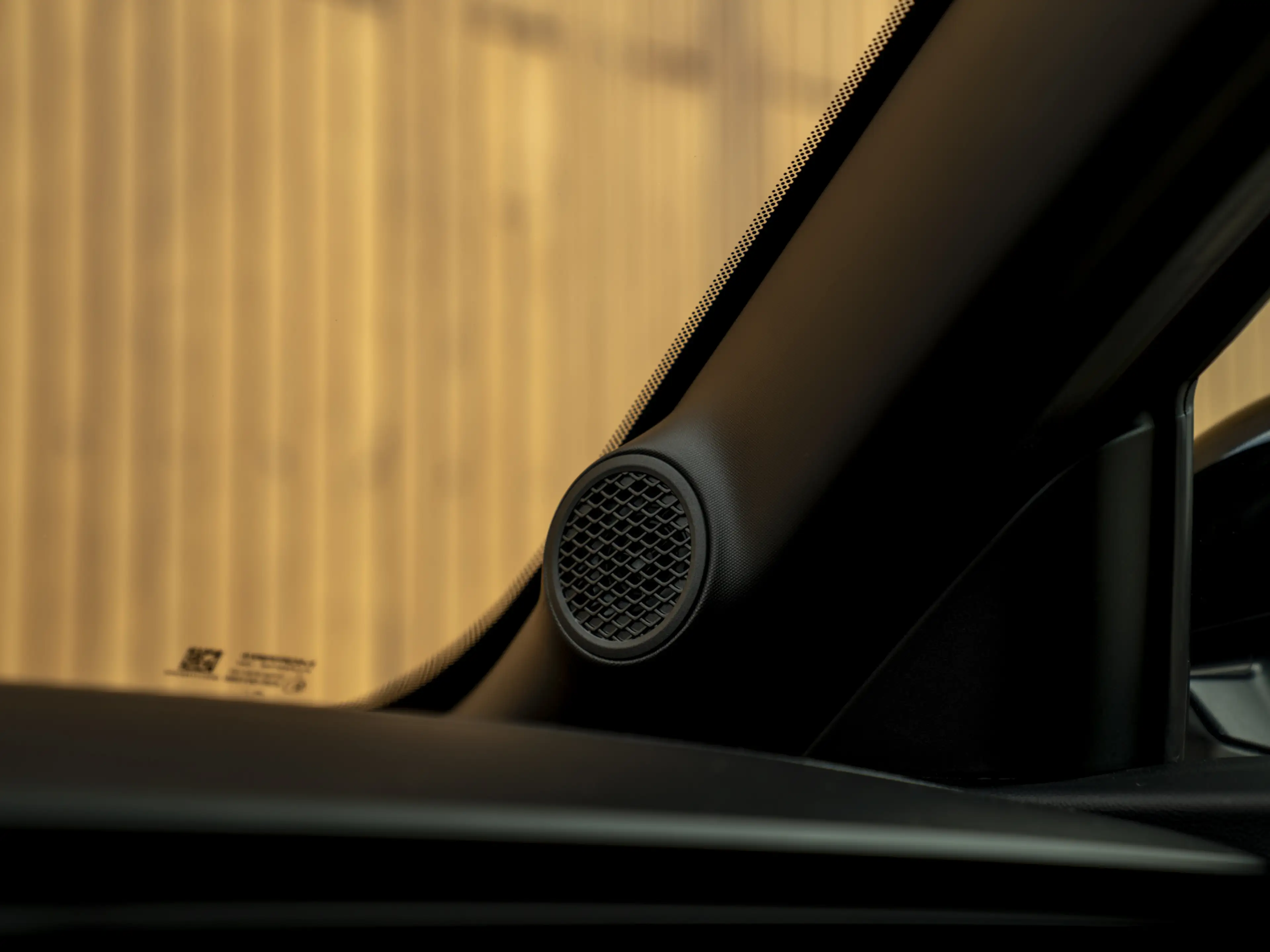Alfa Romeo Junior Elettrica Veloce 54 kWh | Corsa stoelen | Pano-dak — photo 28