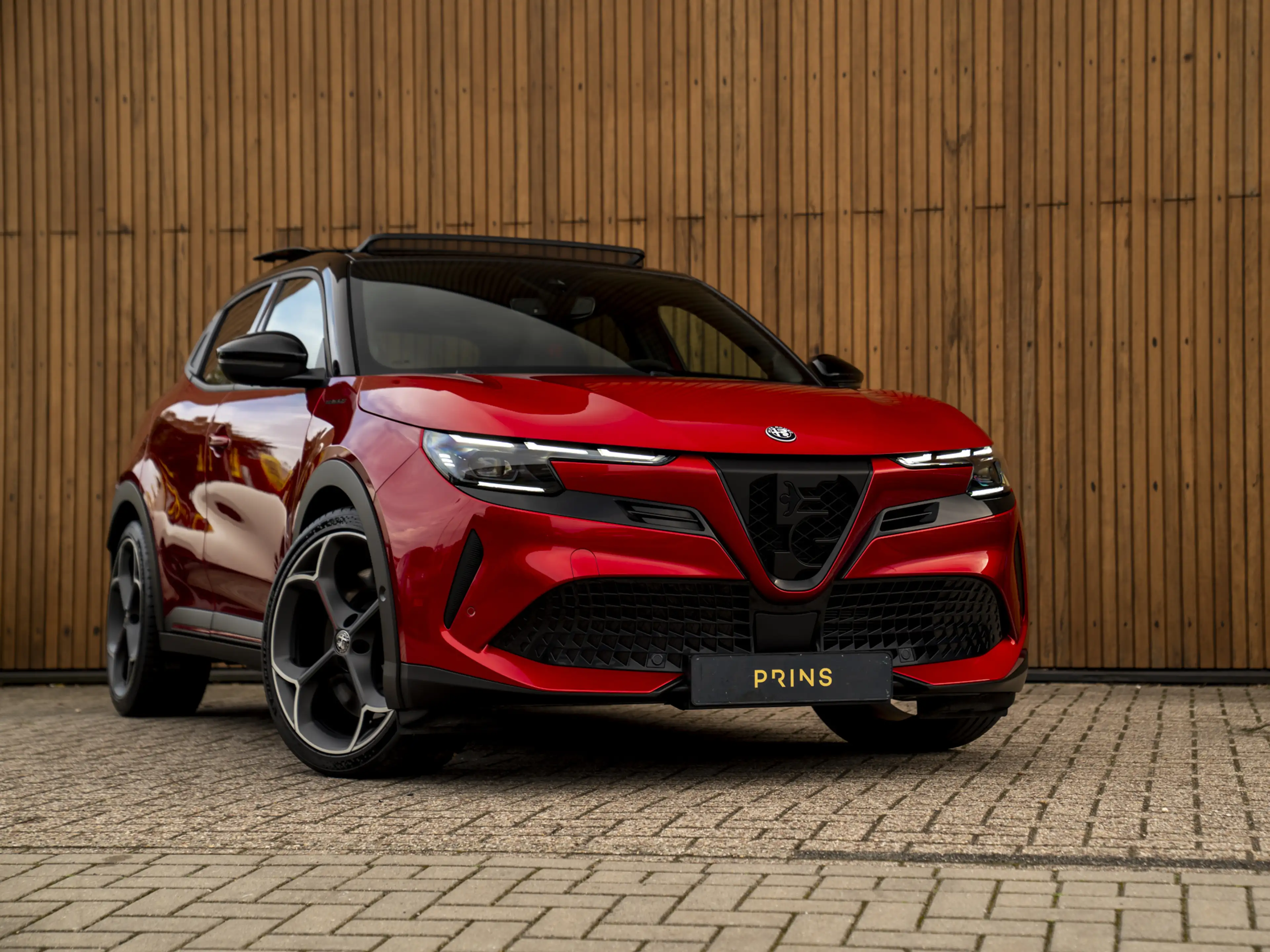 Alfa Romeo Junior Elettrica Veloce 54 kWh | Corsa stoelen | Pano-dak — photo 3