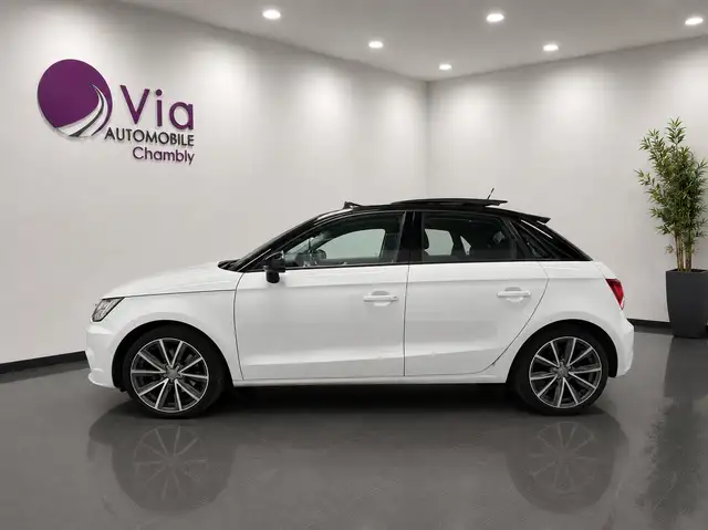 Audi A1 view 3