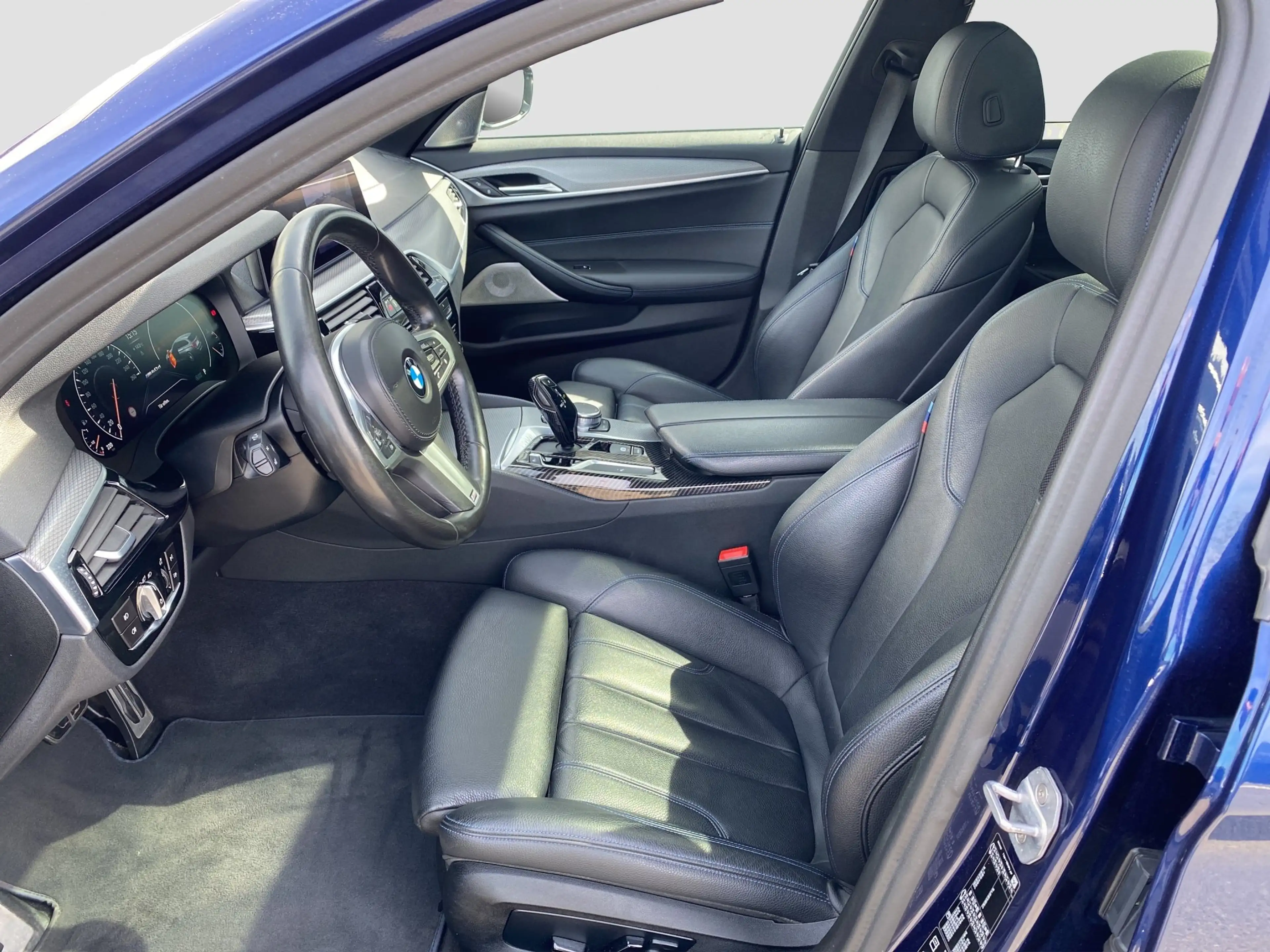 BMW 540 d xDrive Touring M-Sport +nur an Händler/Export+ — photo 9