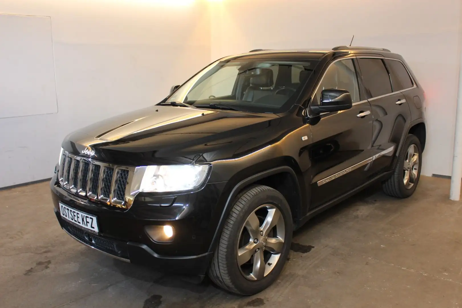 Jeep Grand Cherokee 3.6 V6 Overland Voll aus 1 Hand. Schwarz - 2