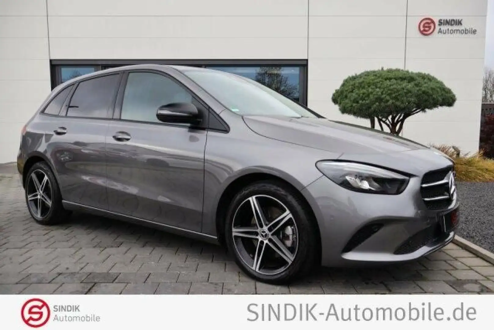 Mercedes-Benz B 220 d Progressive NigtPak-LED-Kamera-MBUX Navi Gris - 2