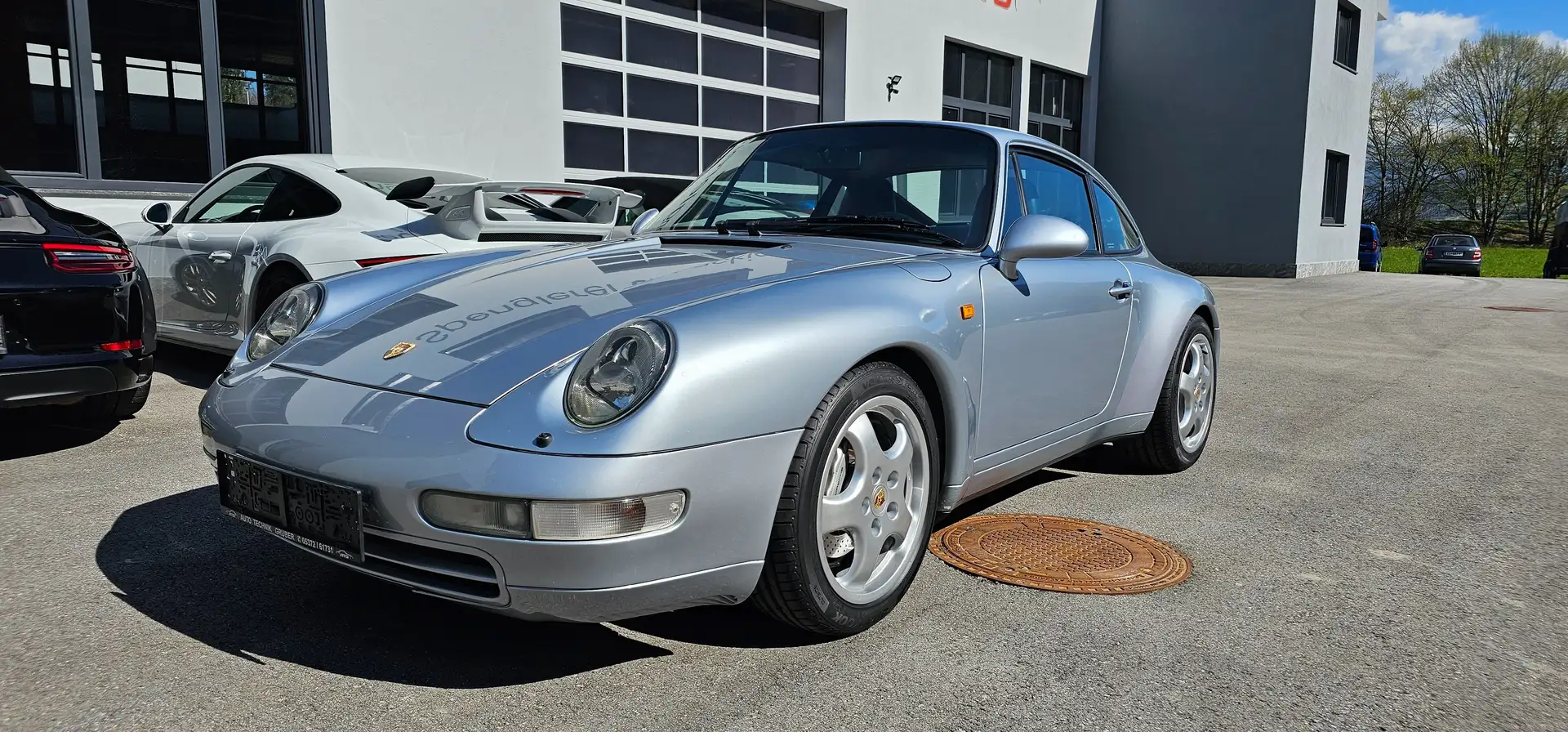 Porsche 911 993 Carrera 4 Coupé Argintiu - 1