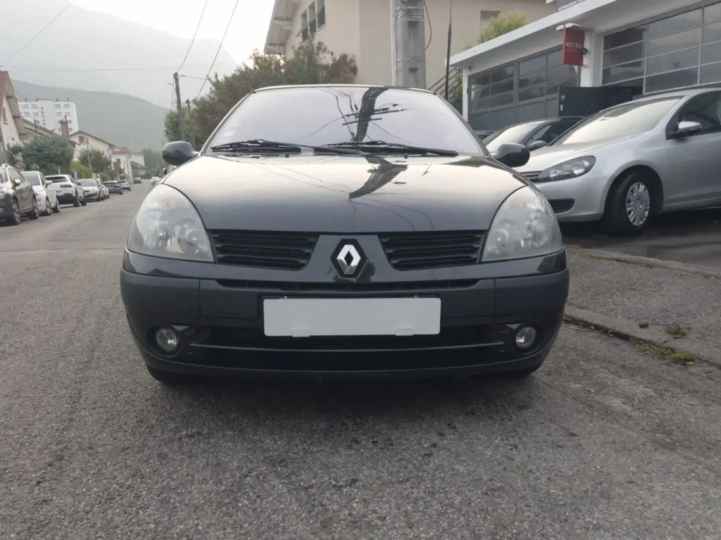 Renault Clio 2 1.4i - 16V Negro - 1