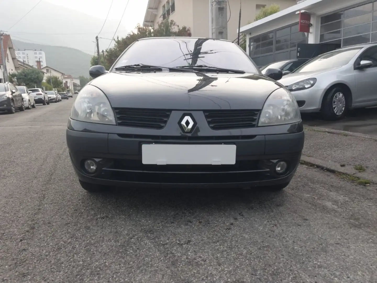 Renault Clio 2 1.4i - 16V Zwart - 2