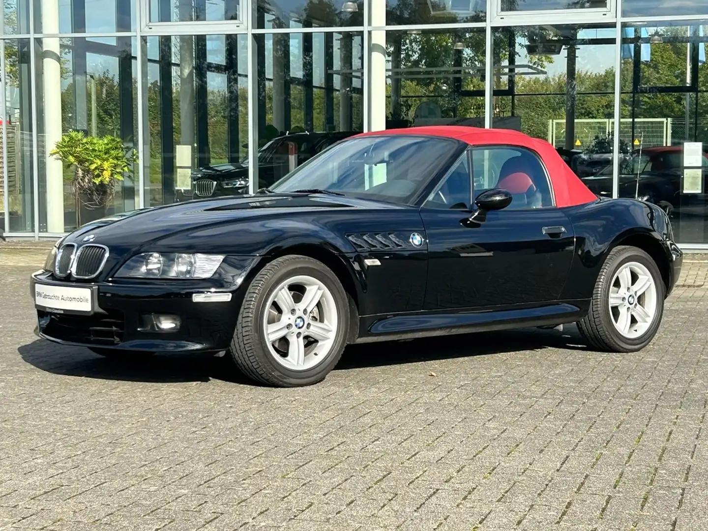 BMW Z3 roadster 2.2i / Individualserie / Top Zustand Noir - 1