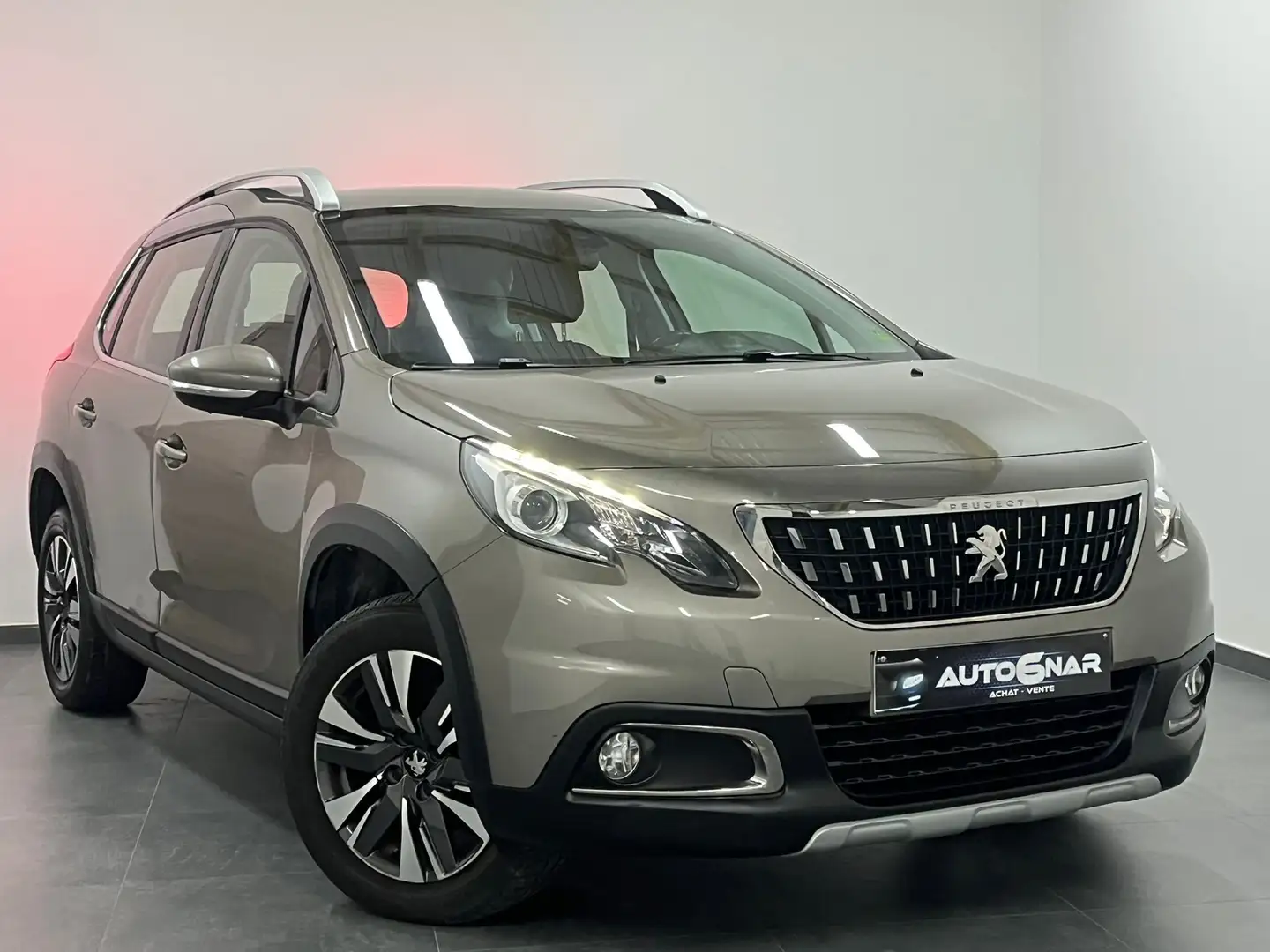 Peugeot 2008 1.2 - Navi - CarPlay - 1erMain - Carnet Noir - 1