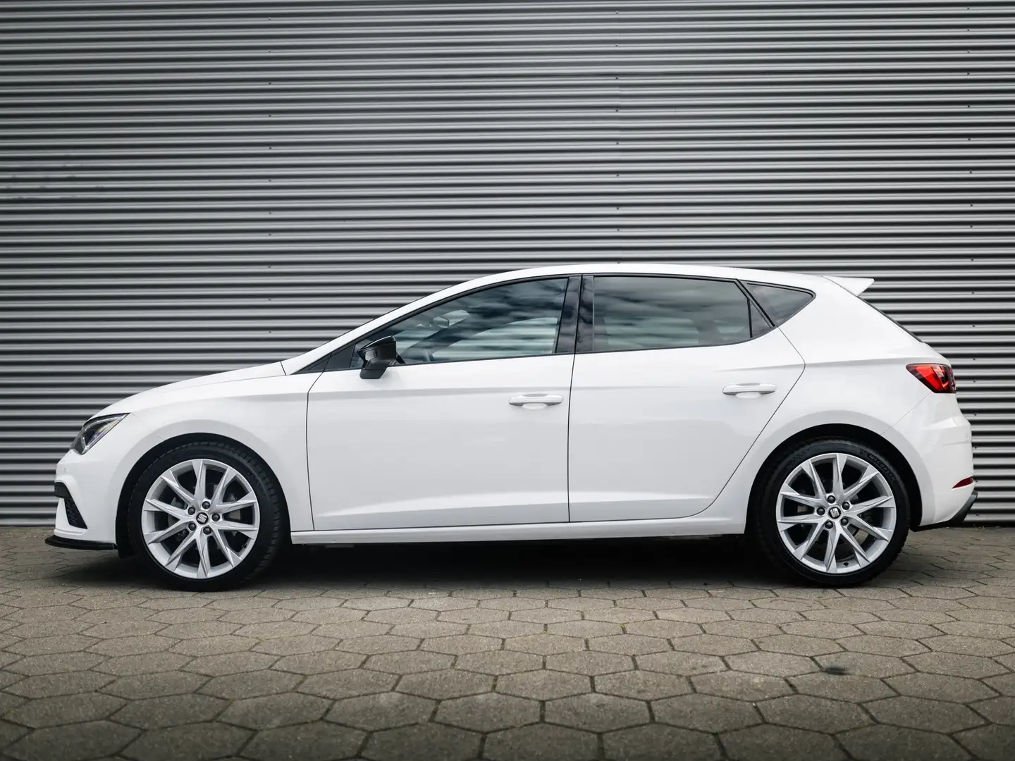 SEAT Leon 1.4 EcoTSI FR LEDER CAMERA LED FRONT + LANE ASSIST Wit - 2
