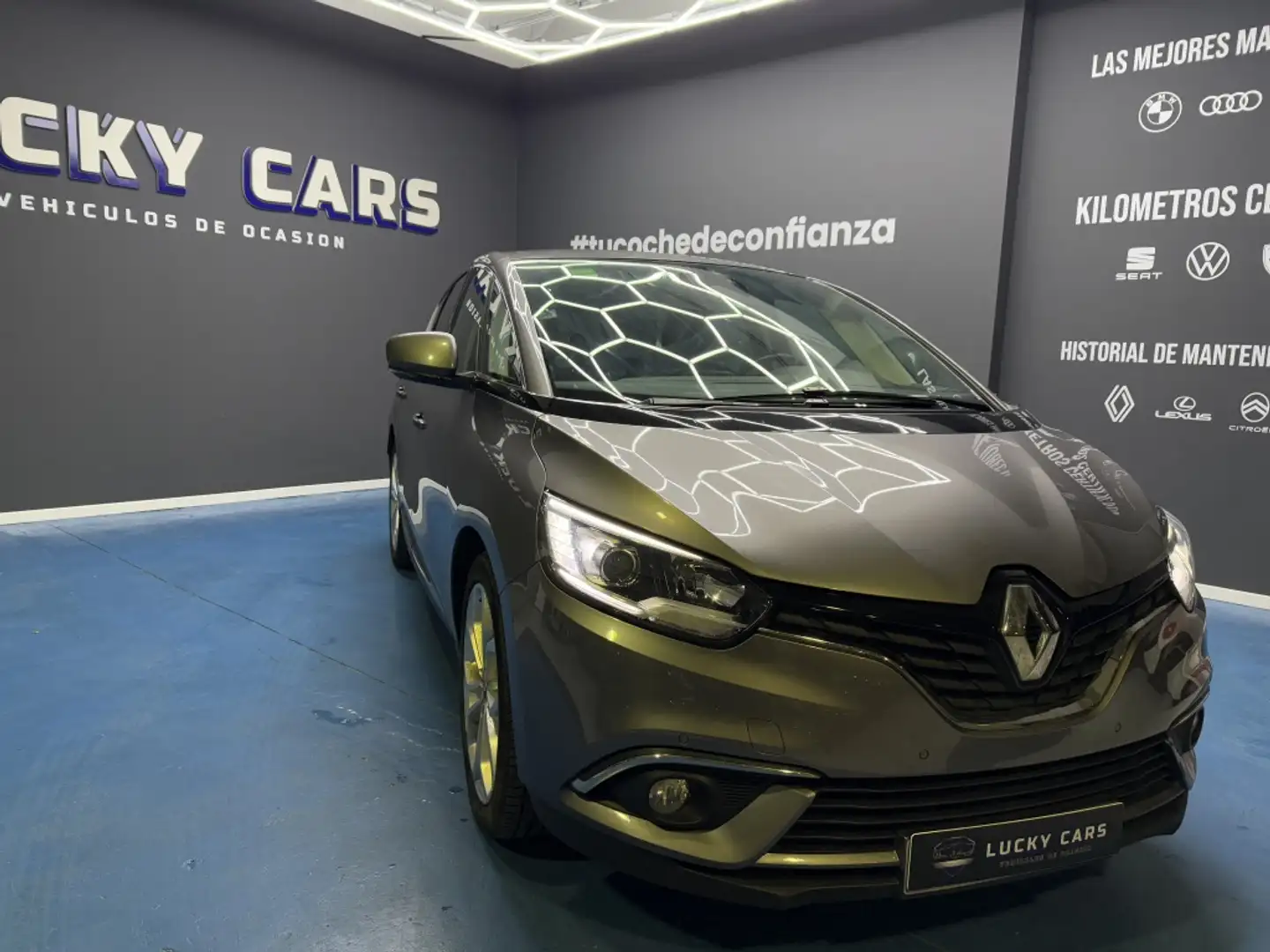 Renault RENAULT Scénic Monovolumen  Automático de 5 Puer Gris - 2