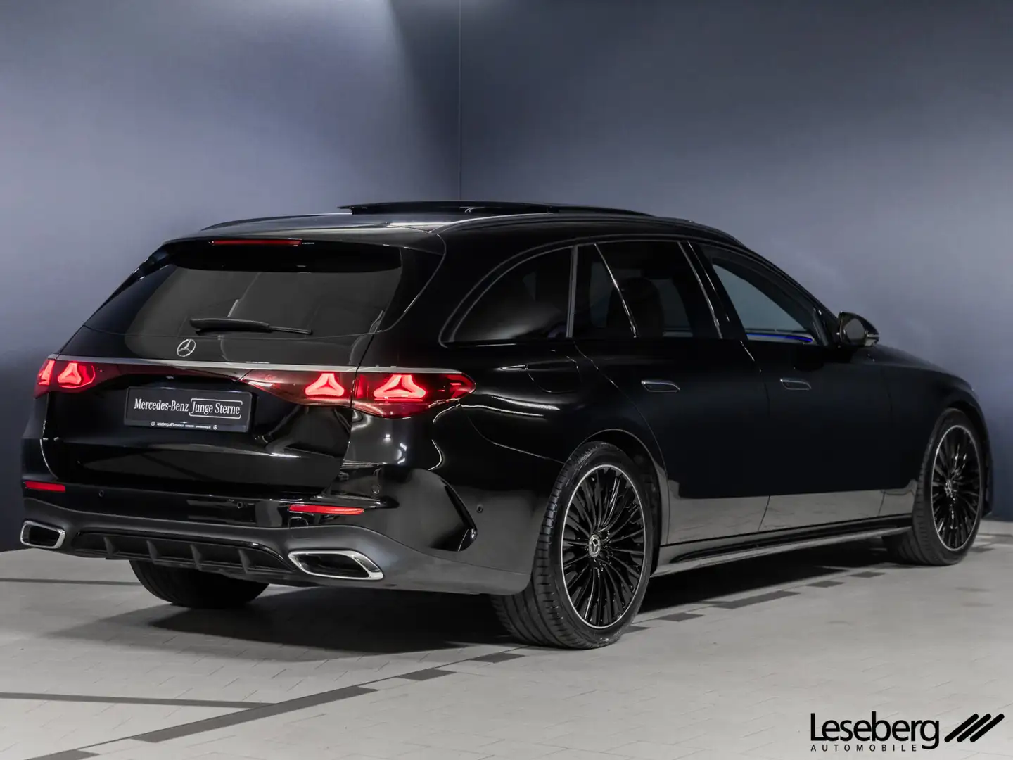 Mercedes-Benz E 220 E 220 T d AMG /DIG.LIGHT/AHK/Pano/Distro/Memory/ Schwarz - 2