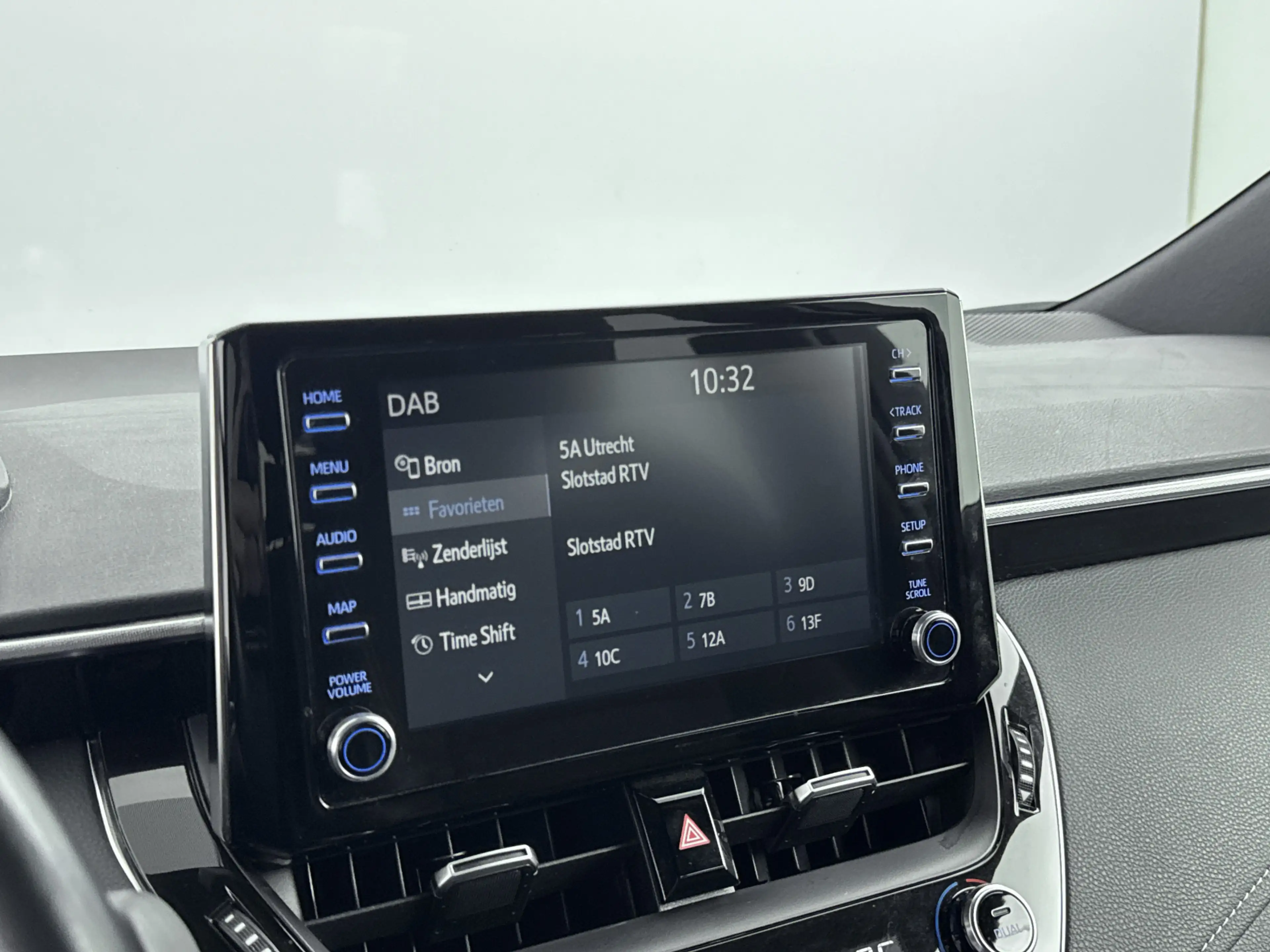 Toyota Corolla 1.8 Hybrid Dynamic | Parkeersensoren Achter | Stoe — photo 7