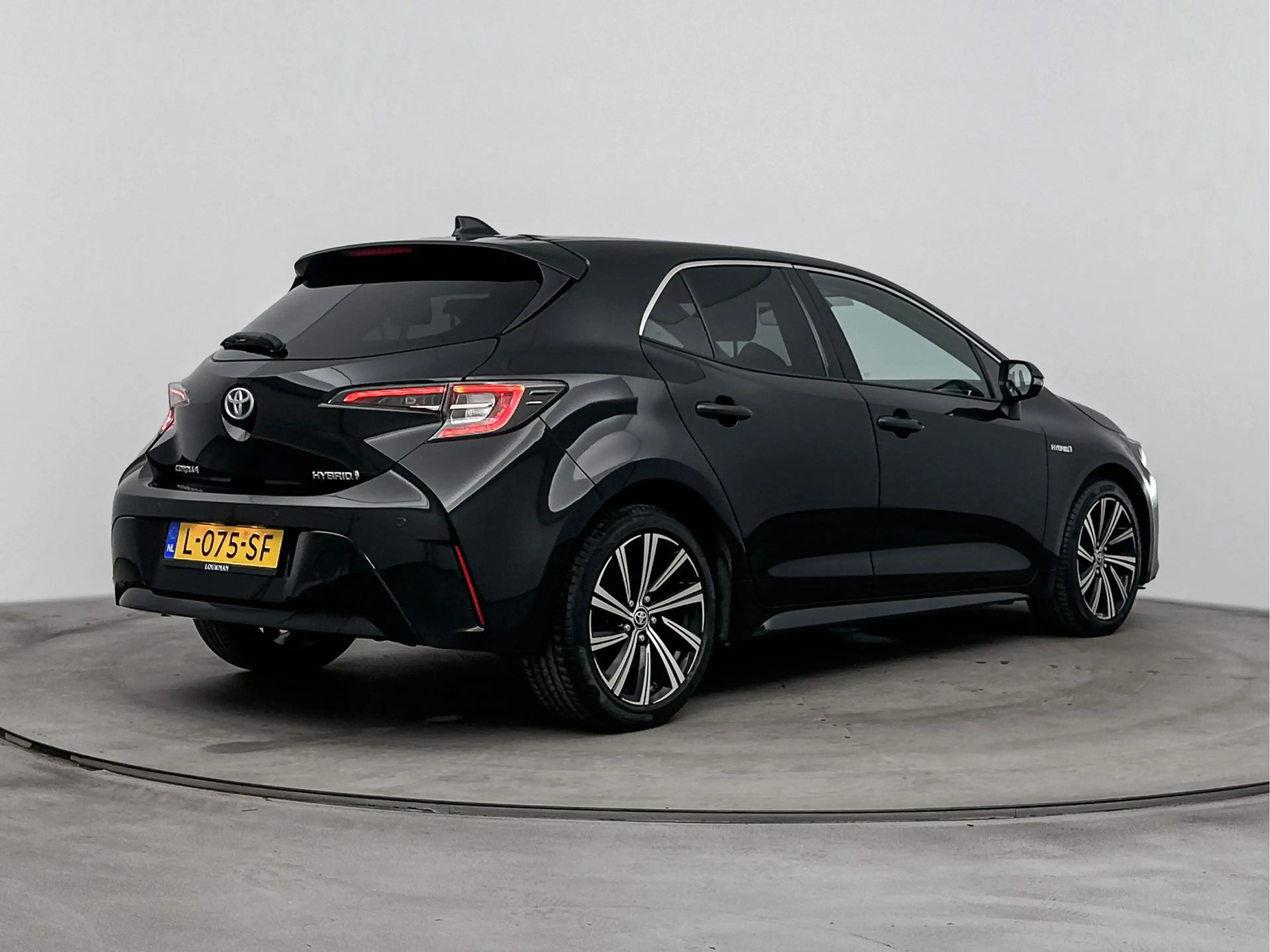 Toyota Corolla 1.8 Hybrid Dynamic | Parkeersensoren Achter | Stoe — photo 2