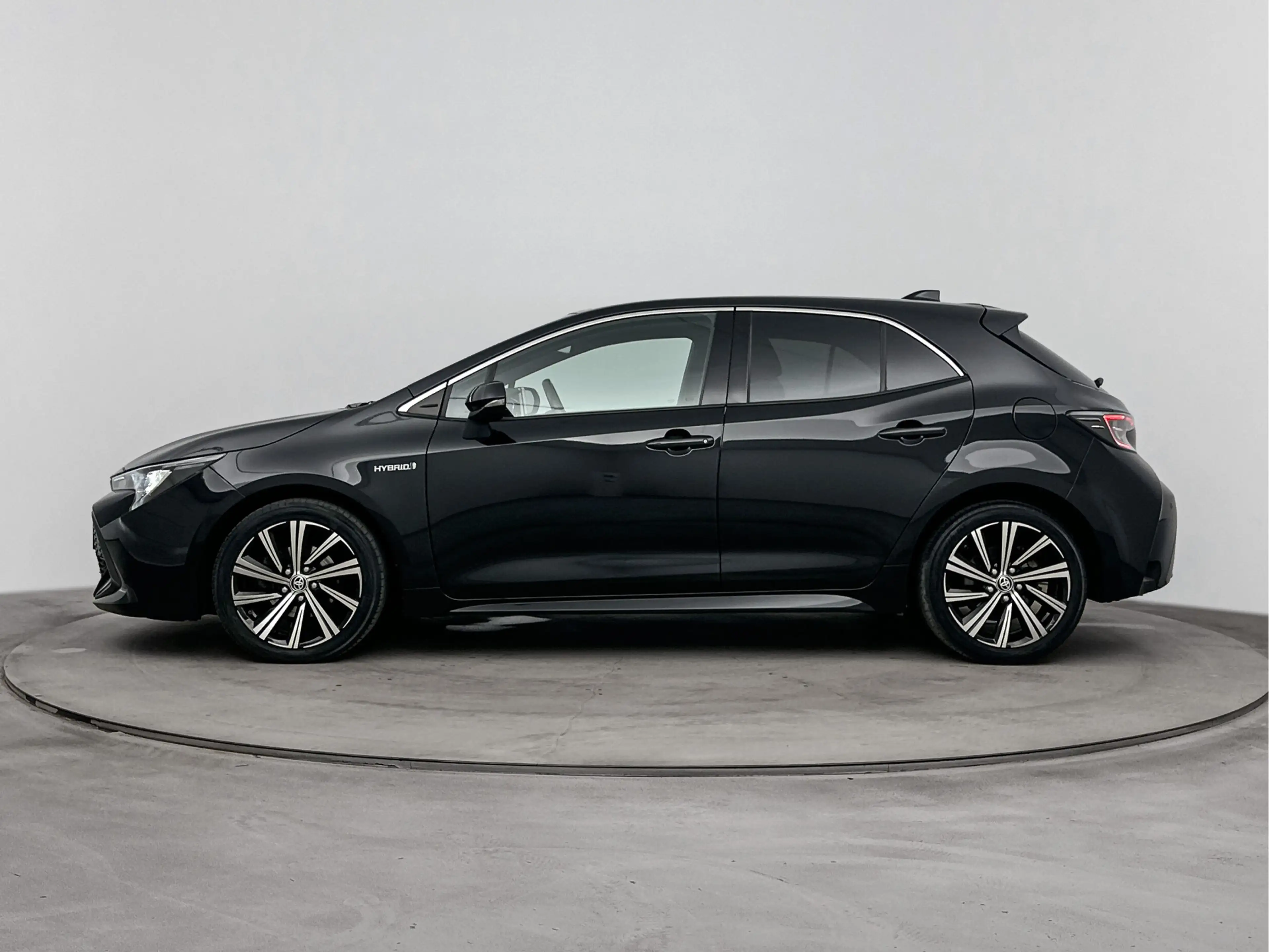 Toyota Corolla 1.8 Hybrid Dynamic | Parkeersensoren Achter | Stoe — photo 3