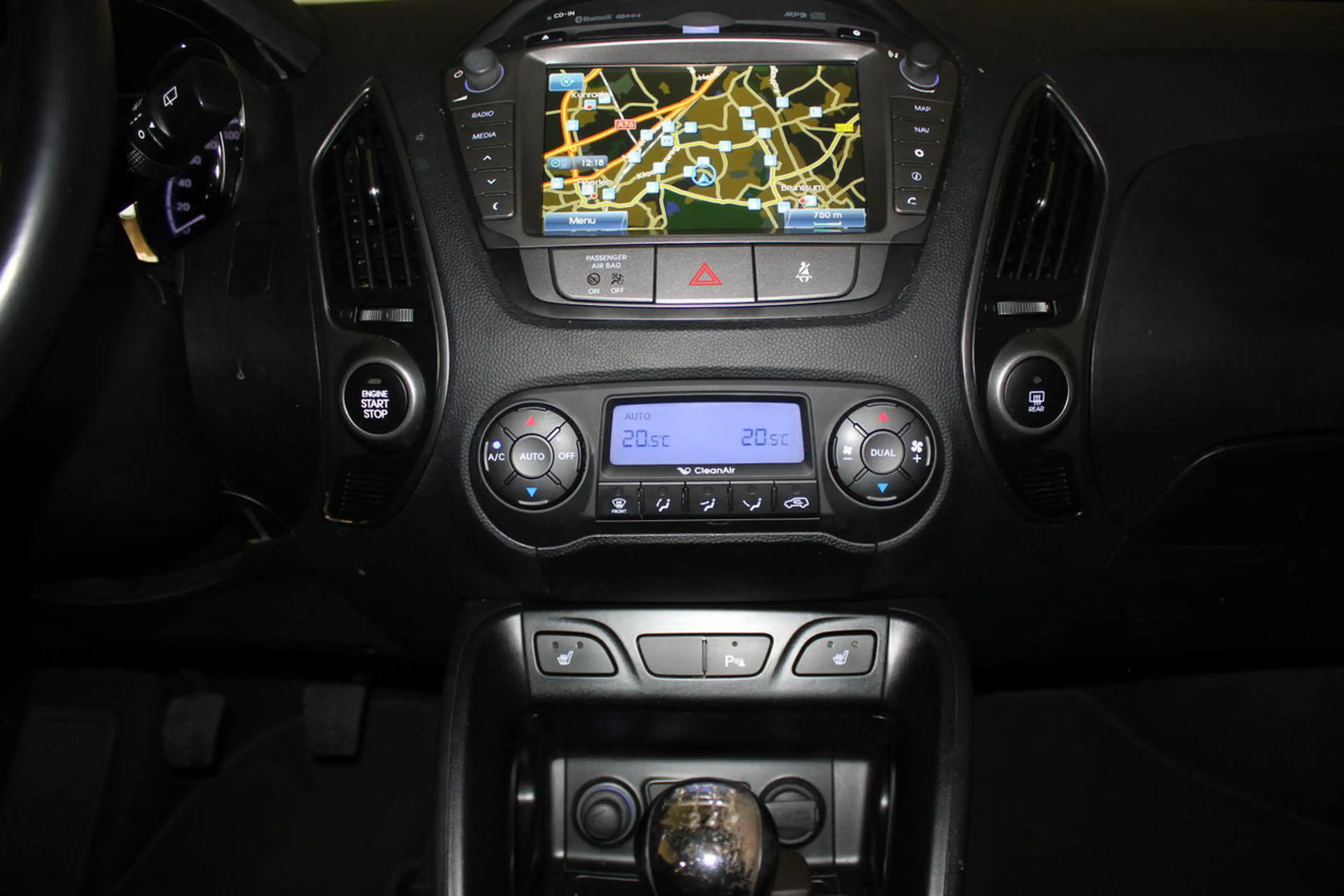 Hyundai iX35 *PANO*KEYLESS GO*NAVI*CRUISE*CAMERA*LEDER* — photo 20