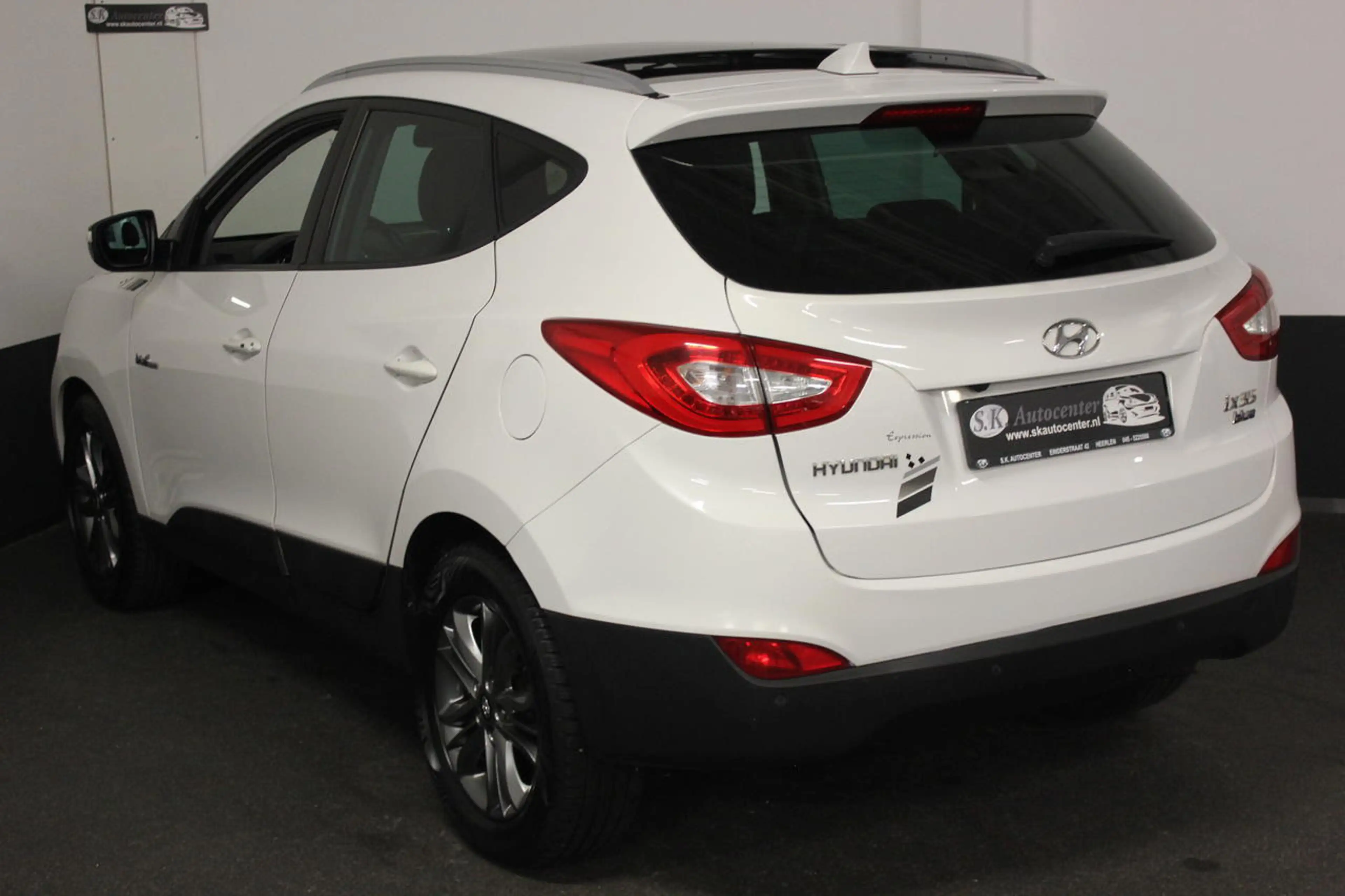 Hyundai iX35 *PANO*KEYLESS GO*NAVI*CRUISE*CAMERA*LEDER* — photo 6