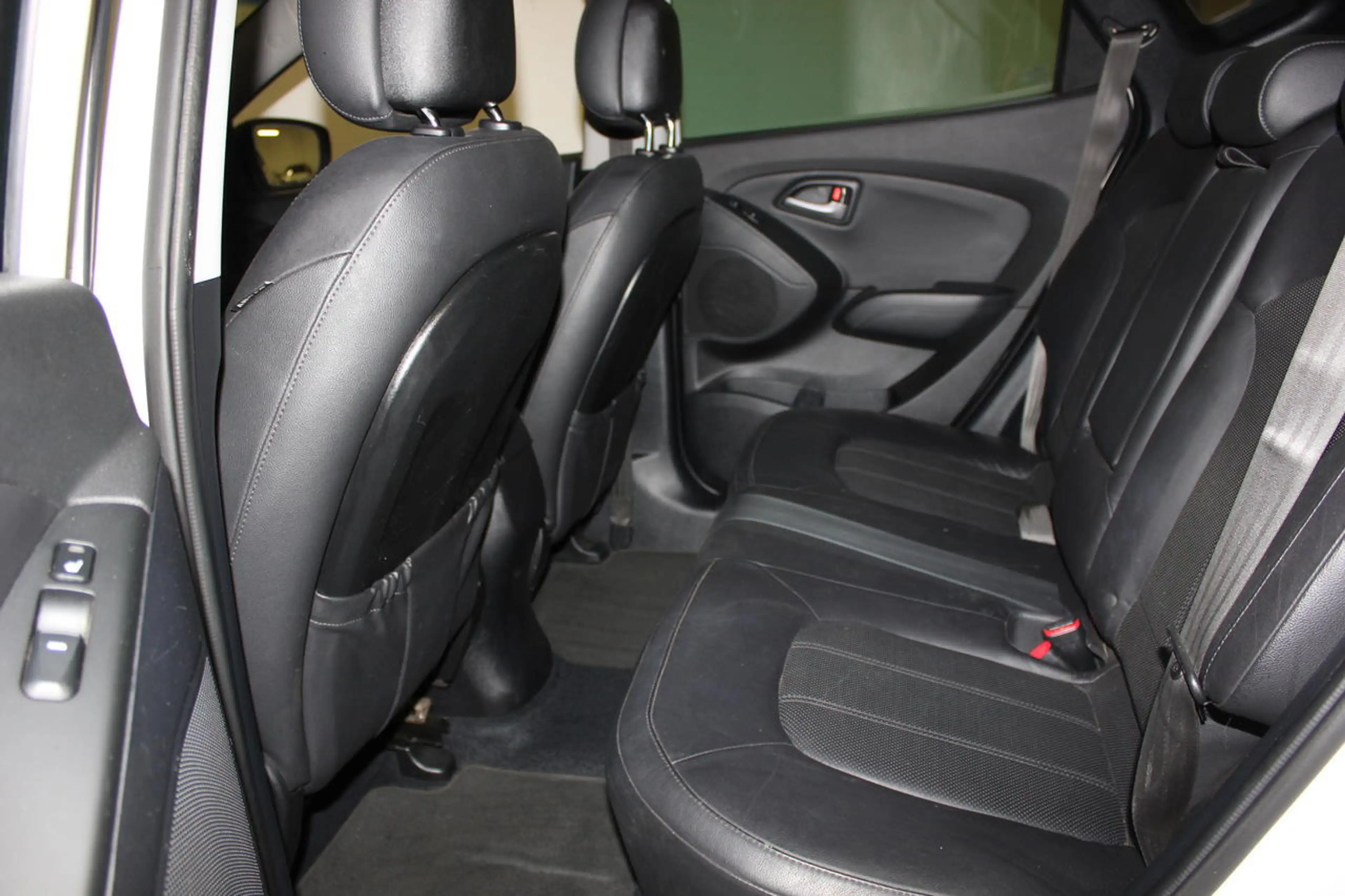 Hyundai iX35 *PANO*KEYLESS GO*NAVI*CRUISE*CAMERA*LEDER* — photo 19