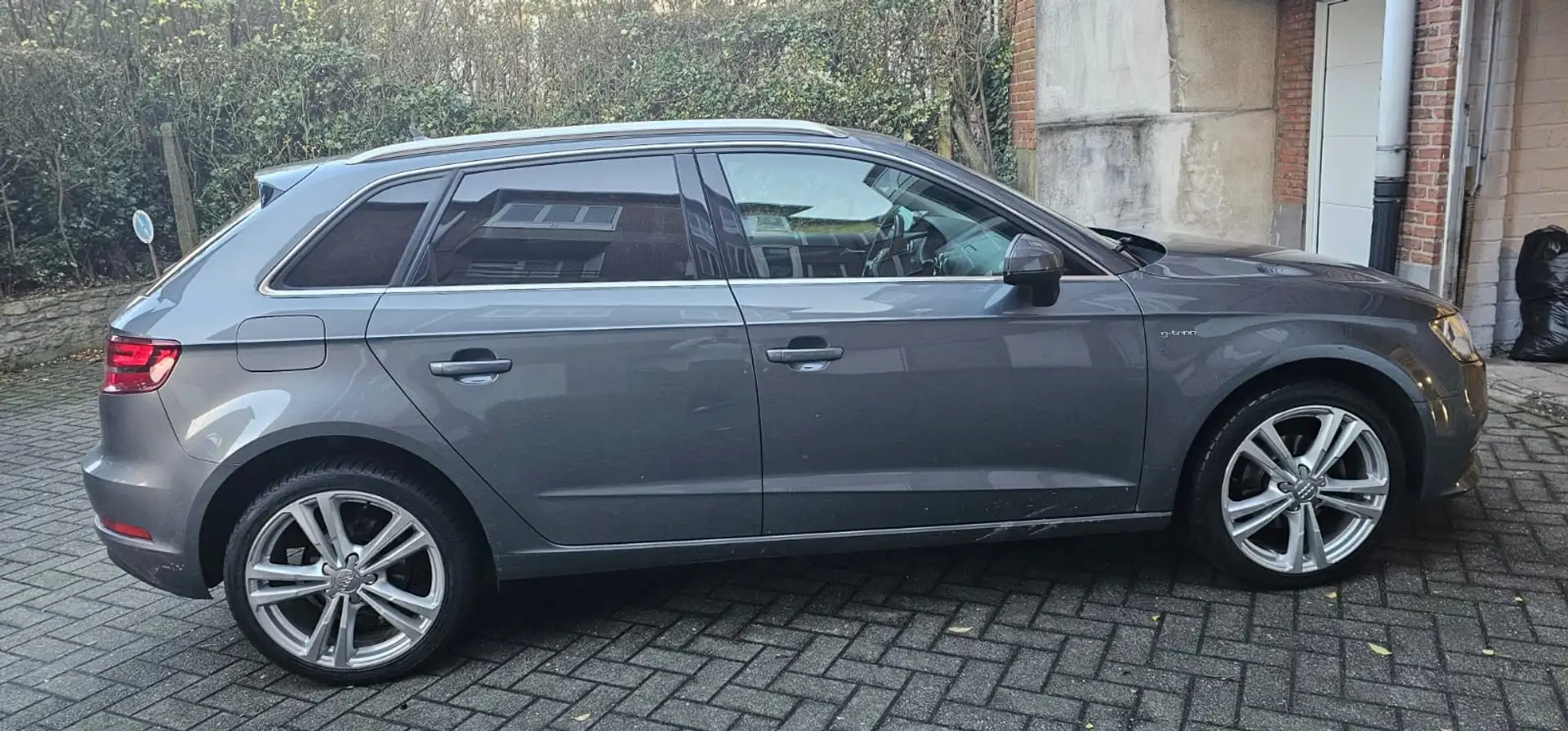 Audi A3 Sportback 1.4 TGI CNG  S tronic 7 vitt - 2