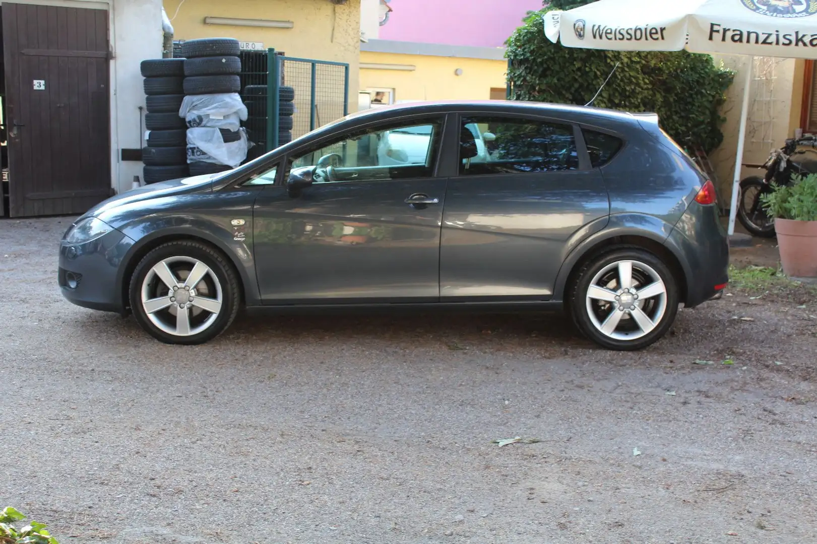 SEAT Leon Stylance / Style*TÜV NEU* Šedá - 2