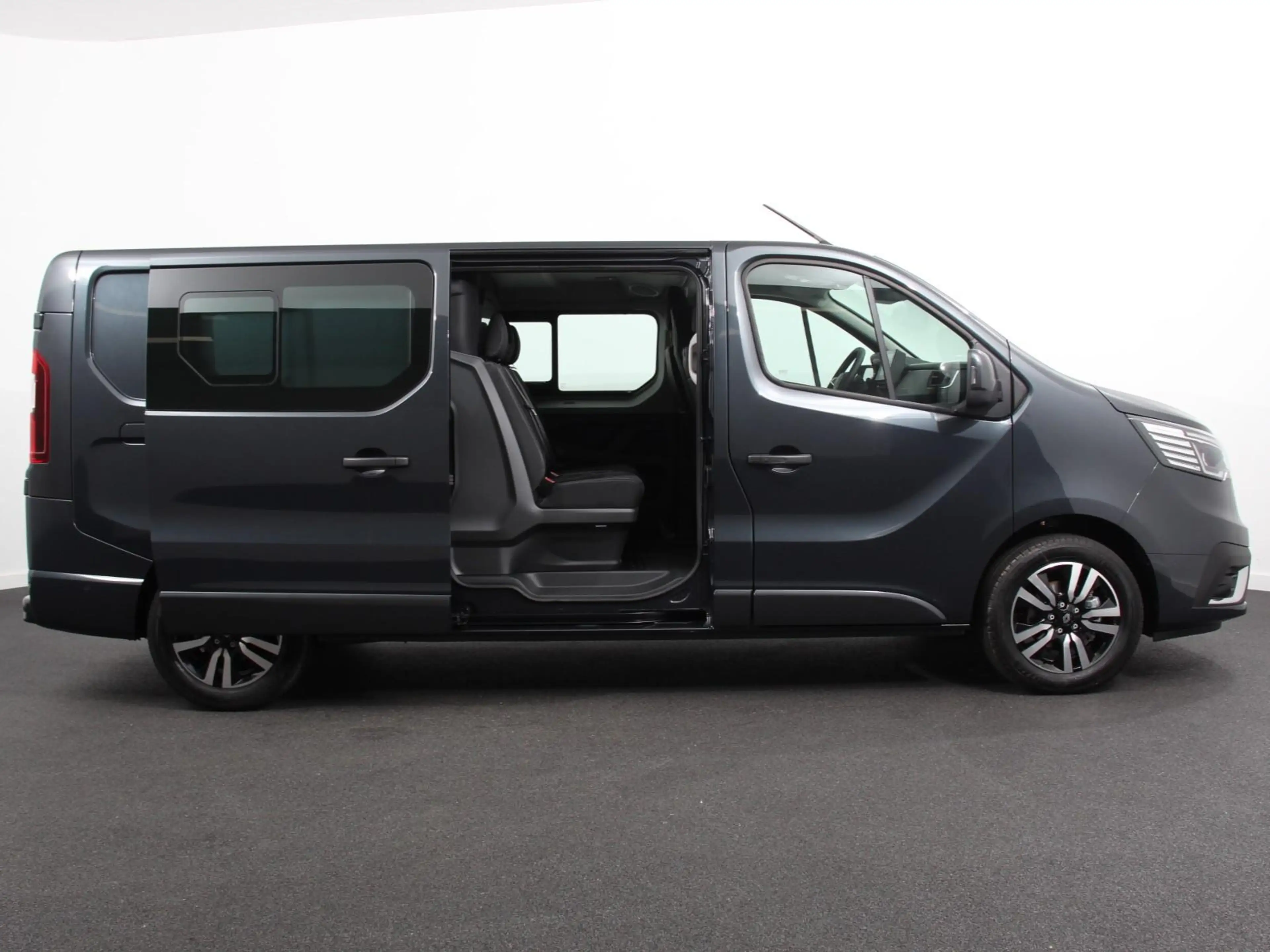 Renault Trafic 2.0 Blue dCi 150PK Automaat L2H1 Dubbele Cabine Na — photo 2