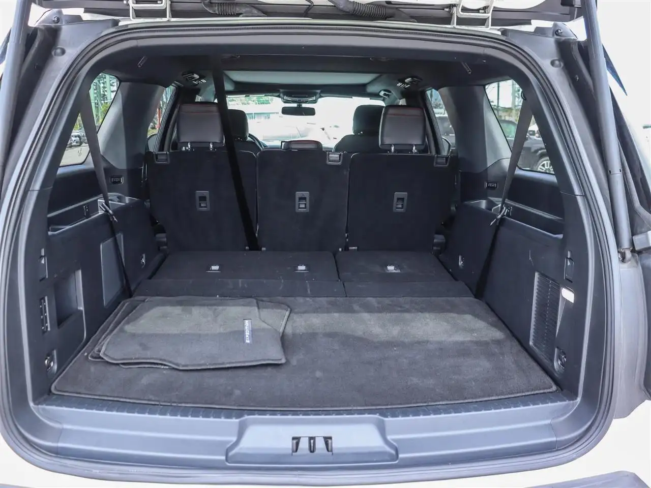 Ford Expedition снимка Ford Expedition