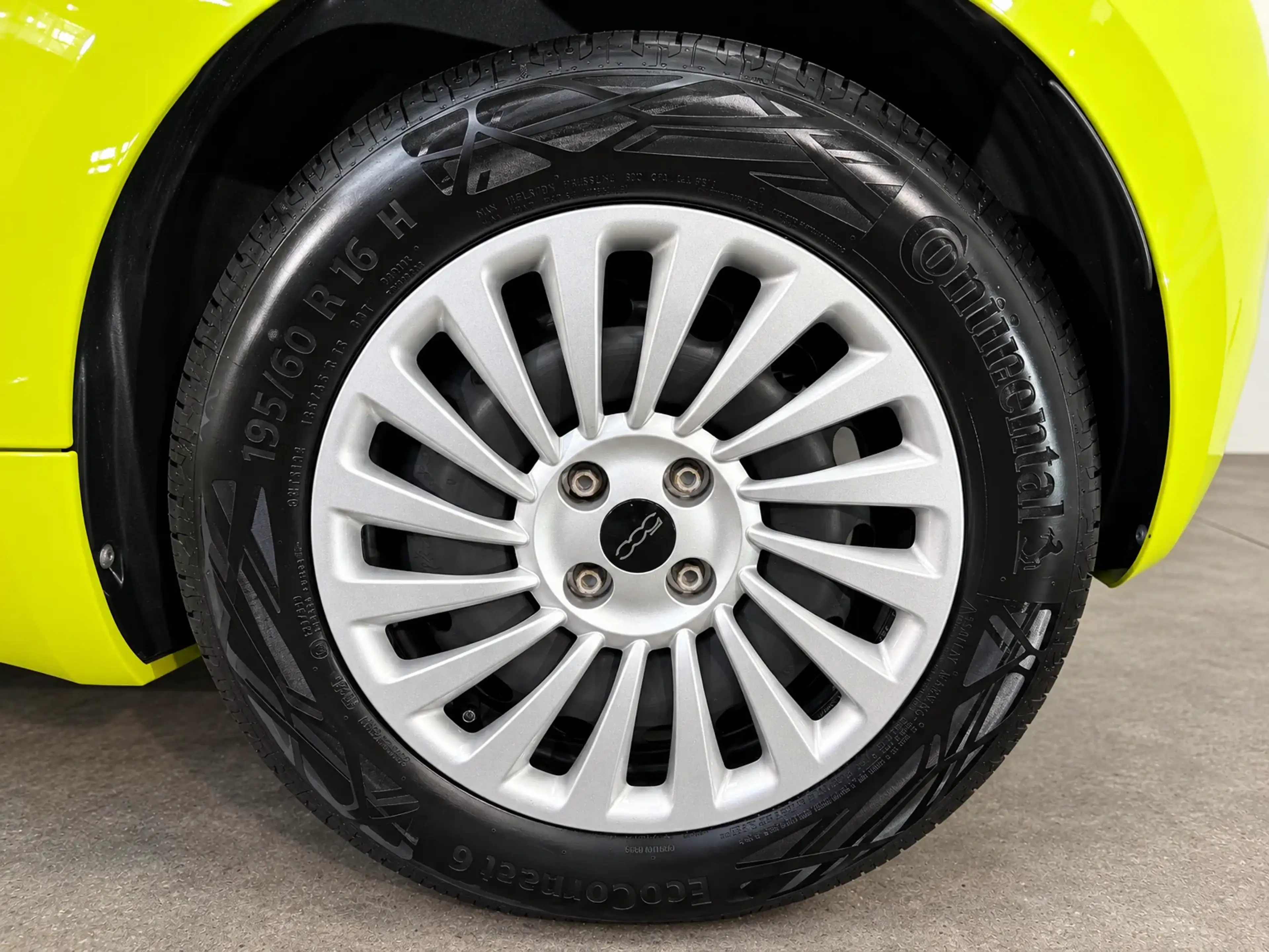Fiat 500e 24 kWh Action - BEV — photo 10