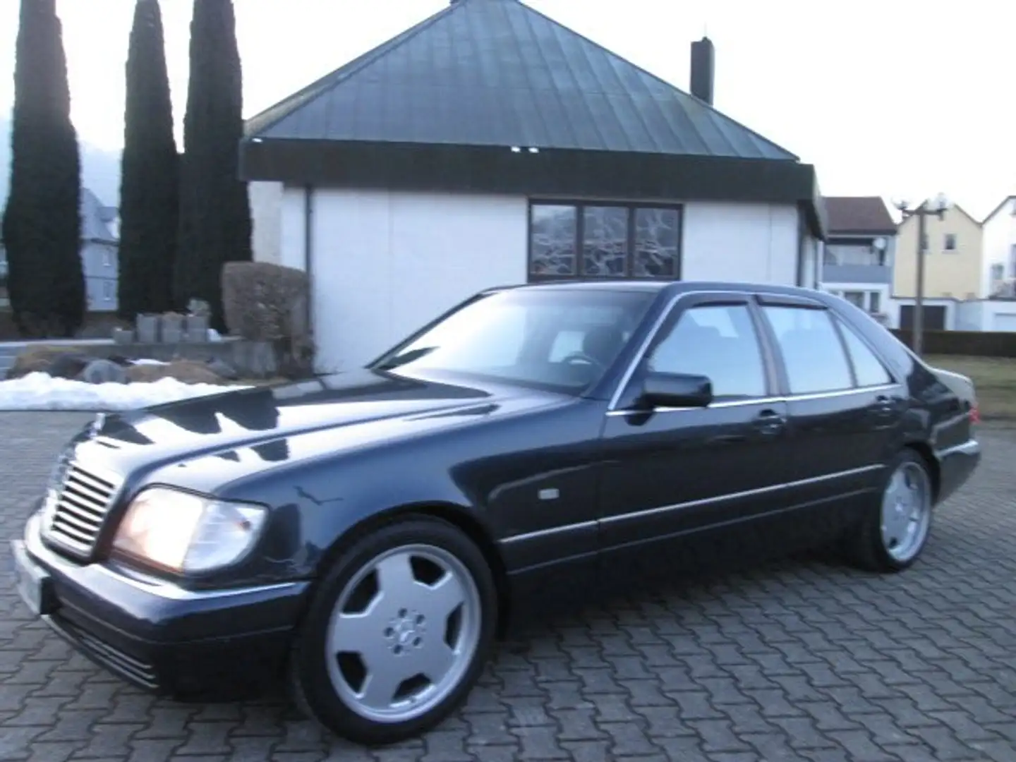 Mercedes-Benz S 320 S-Klasse+OPTIK+AUTOMATIK+TÜV=08/2026 Schwarz - 2