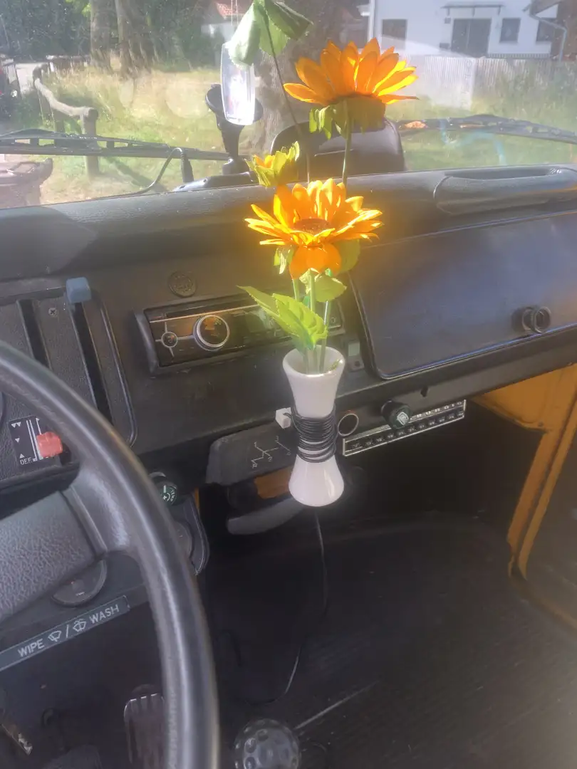 Volkswagen T2 Bully mit Hochdach mit Campingausbau aus erster Ha Geel - 2