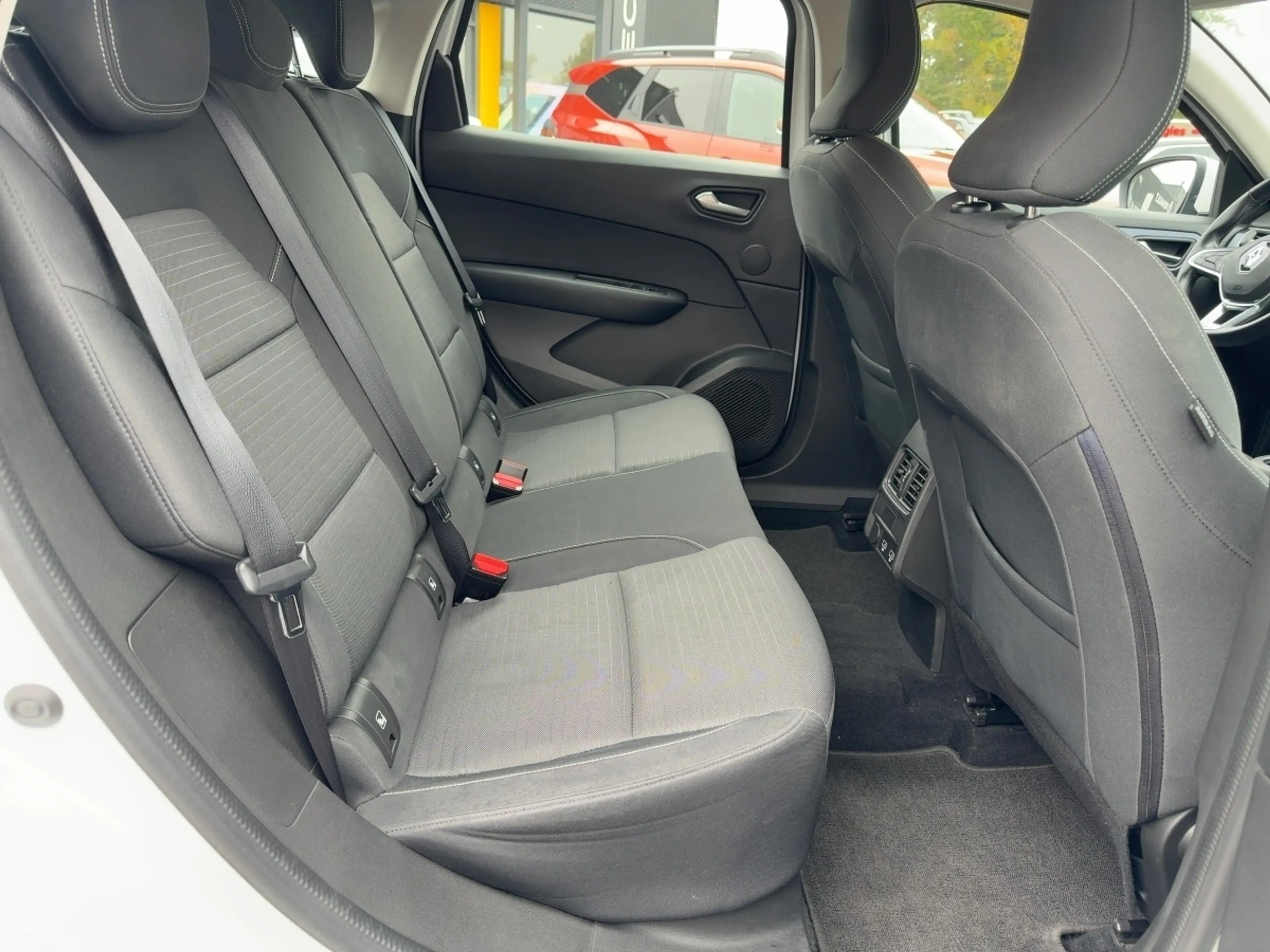 Renault Arkana Zen TCe 140 EDC — photo 12